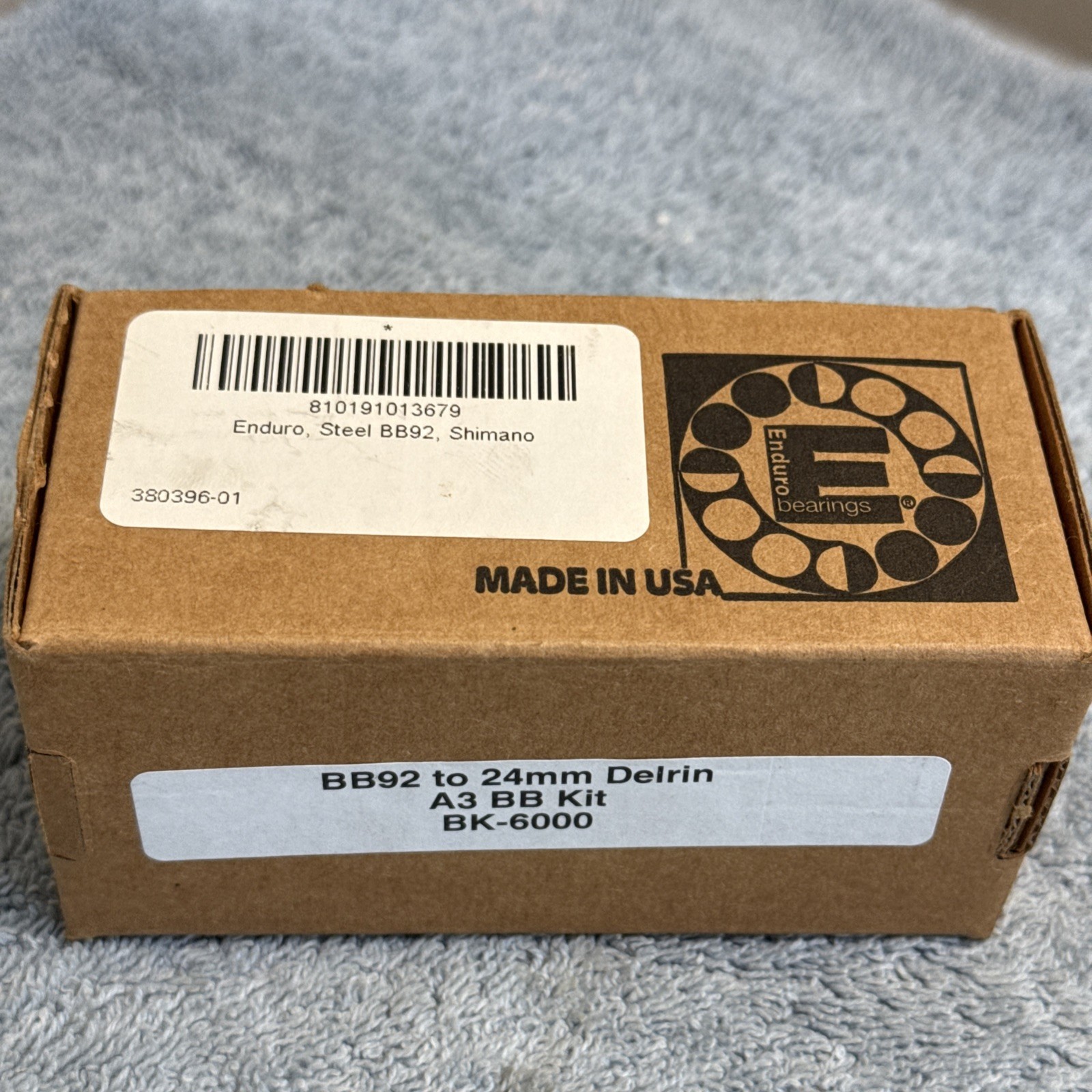 Enduro Bottom Bracket bearing kit BB92 to 24mm Delrin Abec 3  BK-6000 [mnr]