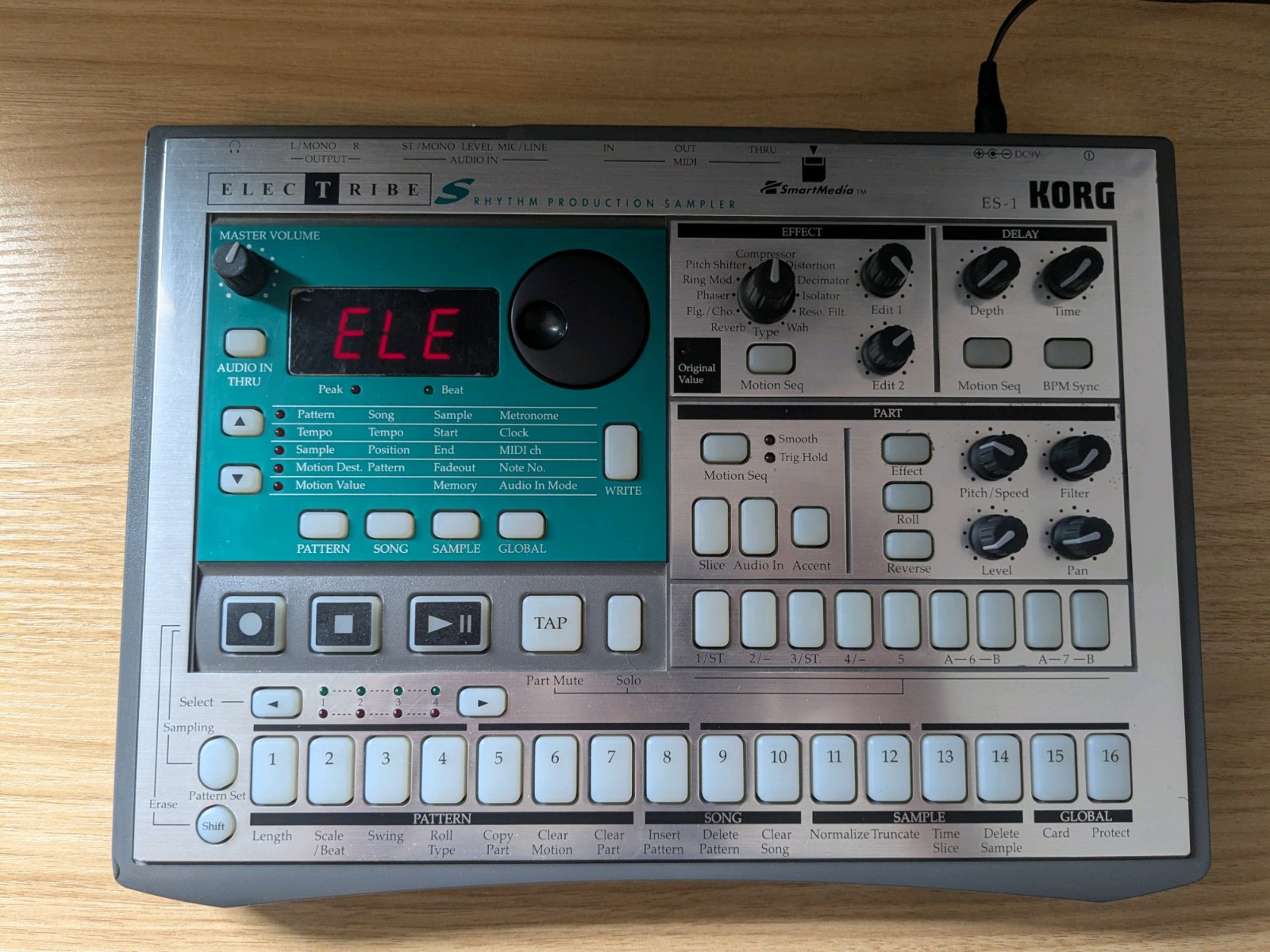 KORG ES-1 Electribe Rhythm Production Sampler with Sequencer & Effects