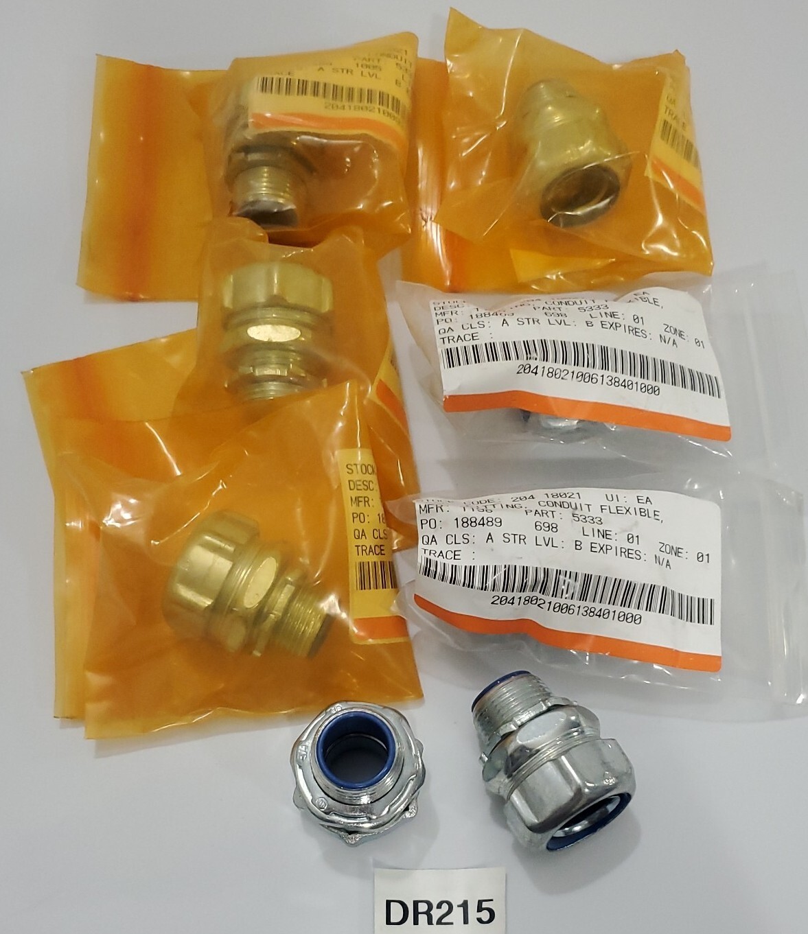 *NEW* LOT OF 8 Thomas & Betts 5333 Insulated Conduit Connectors 3/4" + Warranty!