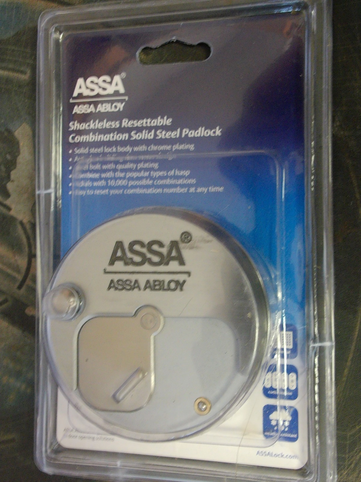 NEW ASSA ABLOY AA-SR400 D SHAKLEESS RESETTABLE COMBINATION PADLOCK PUCK STEEL