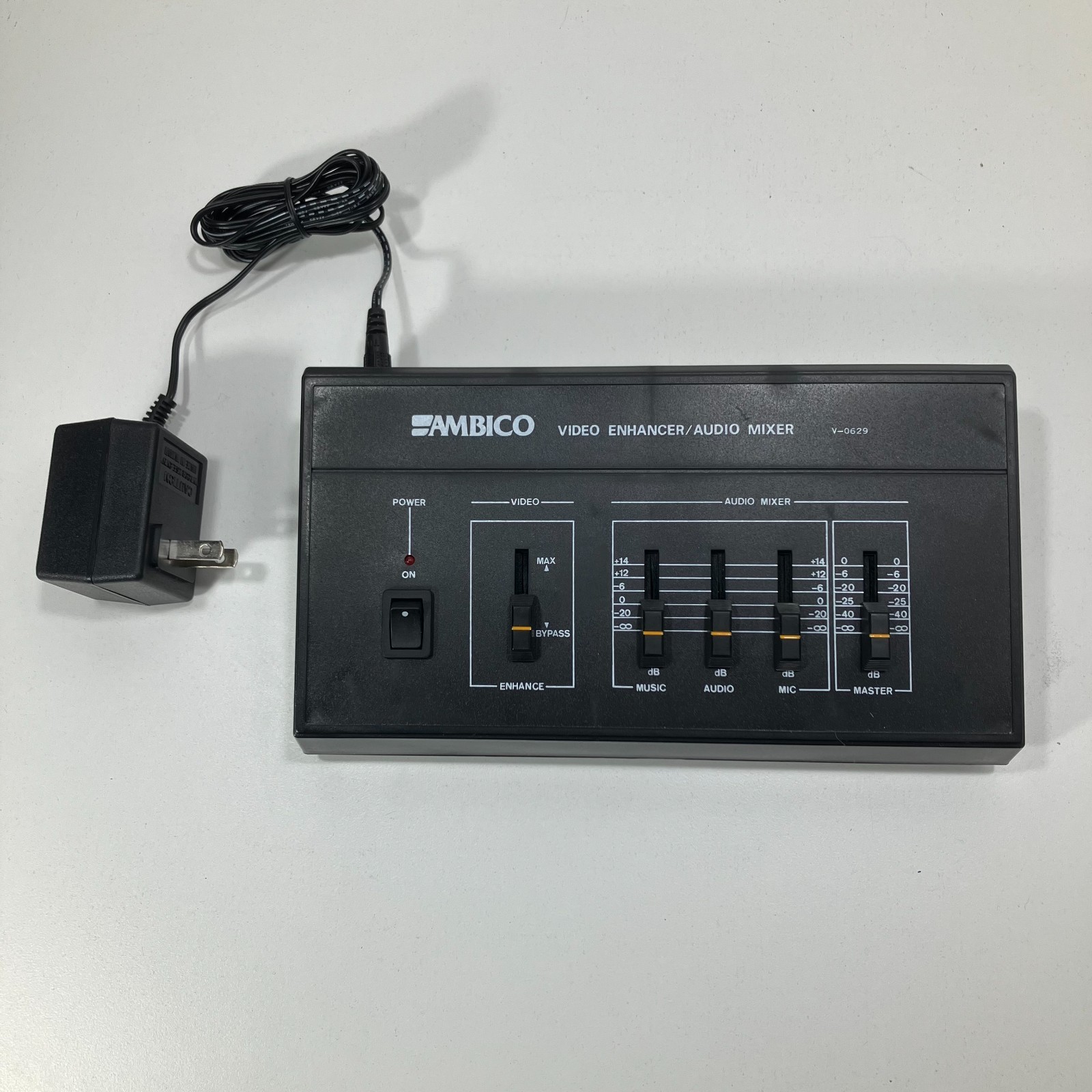 AMBICO AV Maestro Video Enhancer Stereo Audio Mixer Model V-0629