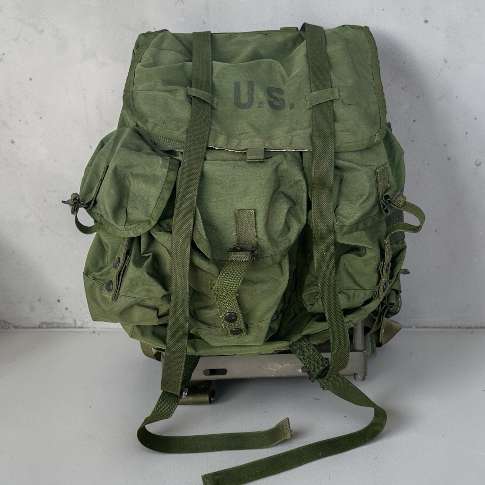 US Army Ruck Backpack OD Nylon Medium LC-2 Combat Field Pack & Metal Frame