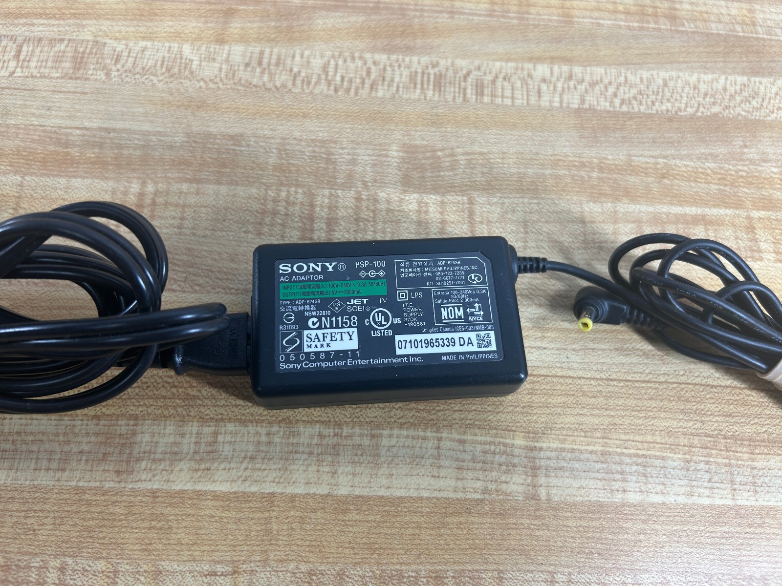 Sony PSP AC Adapter PSP-100 (ADP-624SR) Original OEM Power Supply