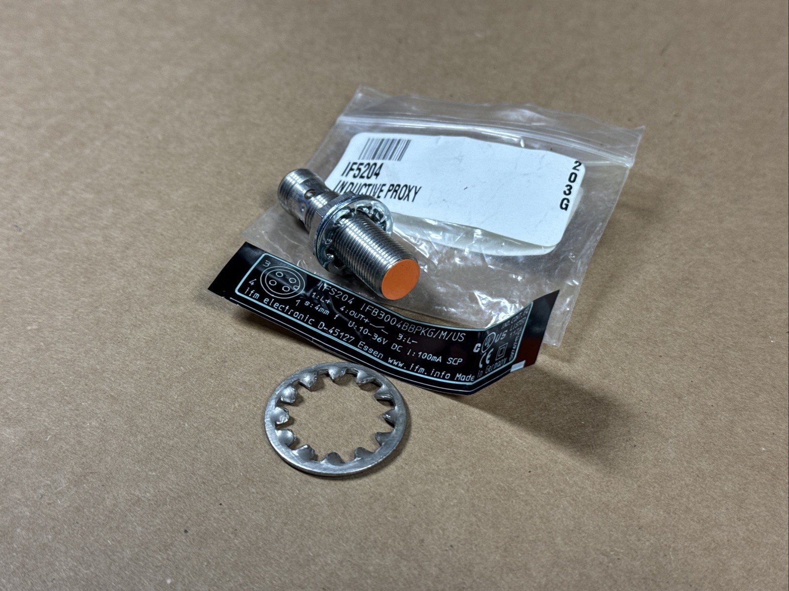 NEW IFM EFECTOR IF5204 IFB3004BBPKG/M/US Proximity Sensor FAST SHIPPING