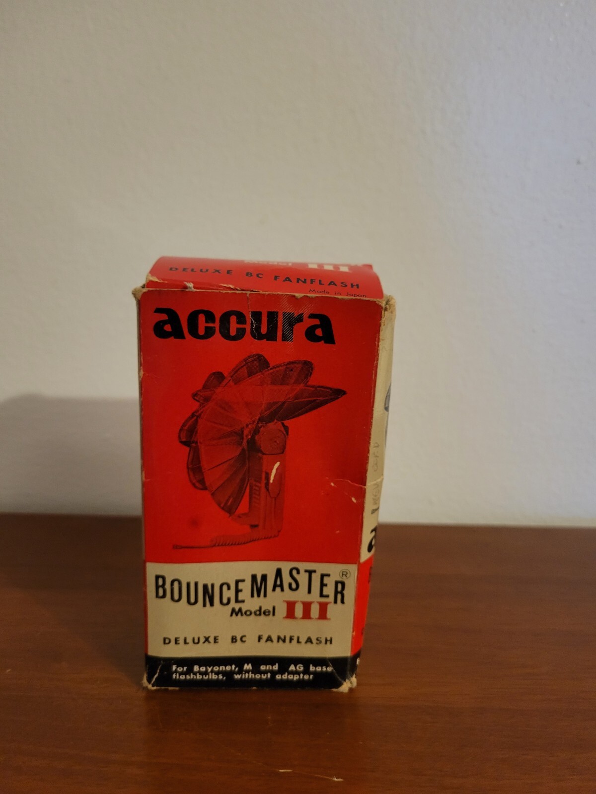 Vintage ACCURA BounceMaster Fan Flash w/ Case, in original box