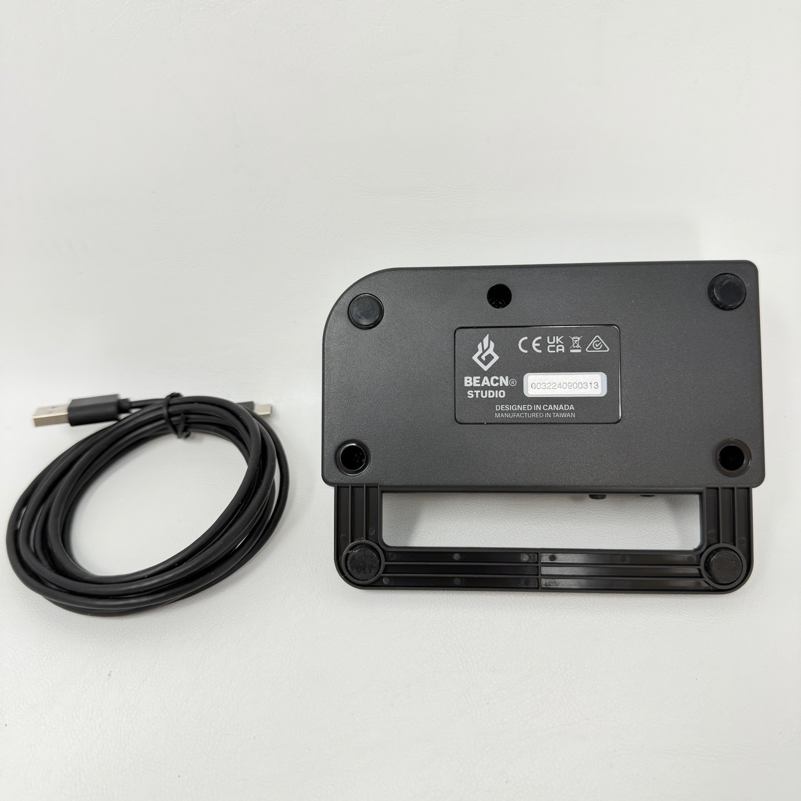 BEACN Interface Studio Creator XLR White Headphone Amp Streaming Never Used