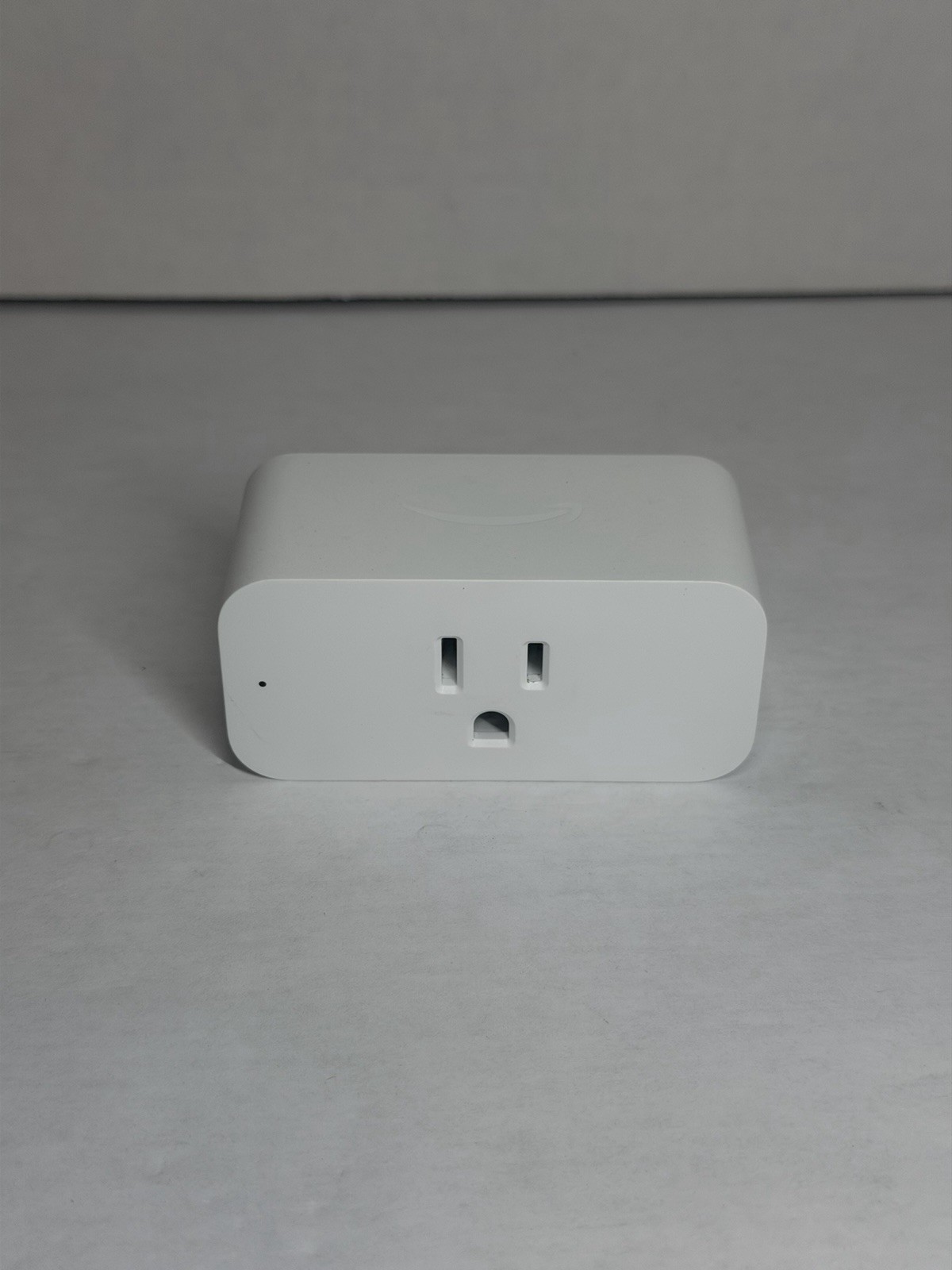 Amazon Smart Plug Works with Alexa - White C2YY37 B9