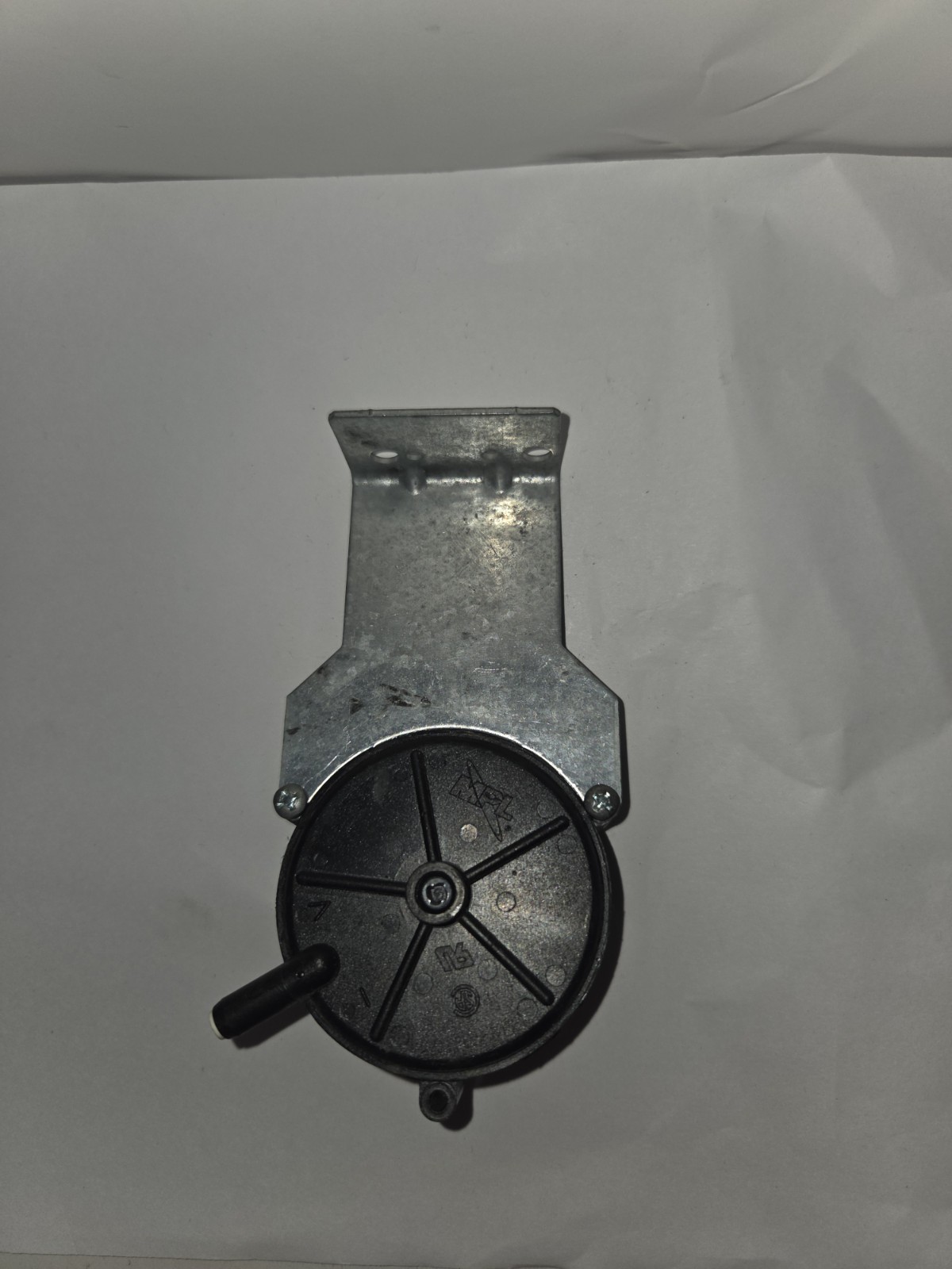 NEW GENUINE MPL 42-101956-04 PRESSURE SWITCH