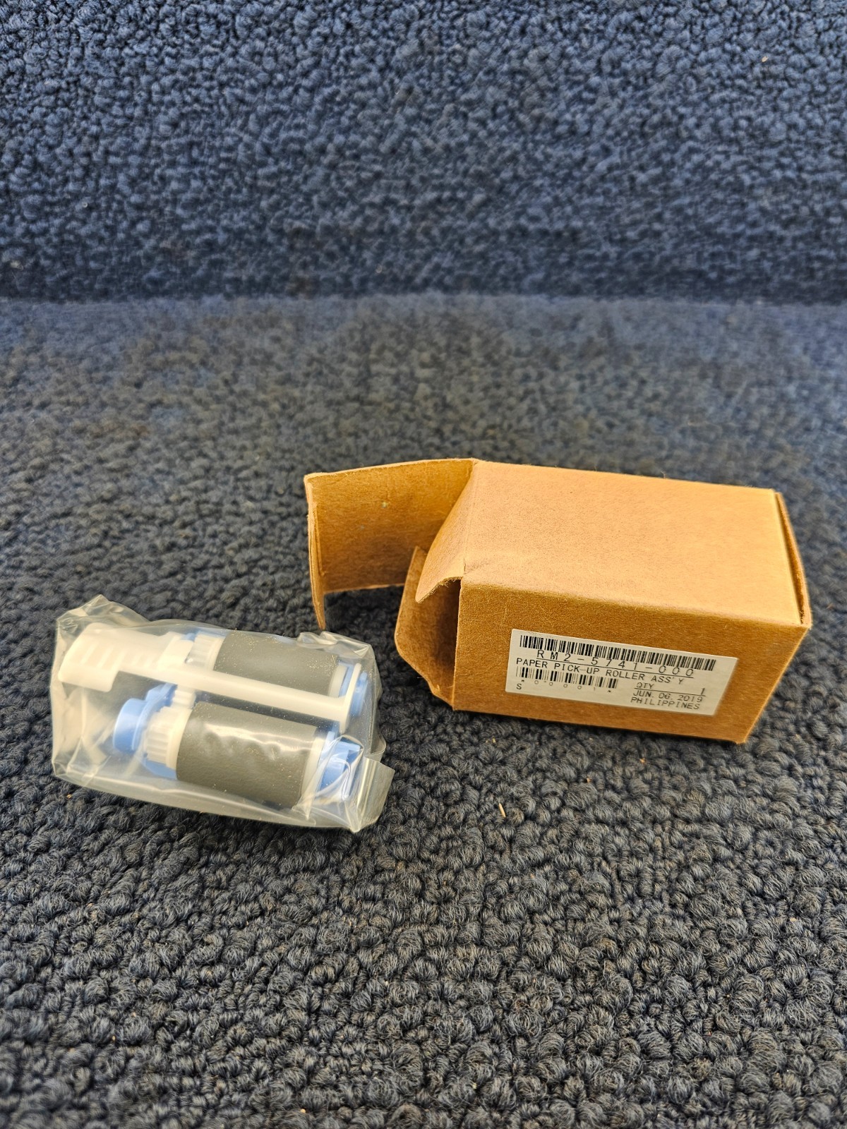 (QTY 2) RM2-5741-000: Paper Pickup Roller Assembly For HP Laserjet Ent M527