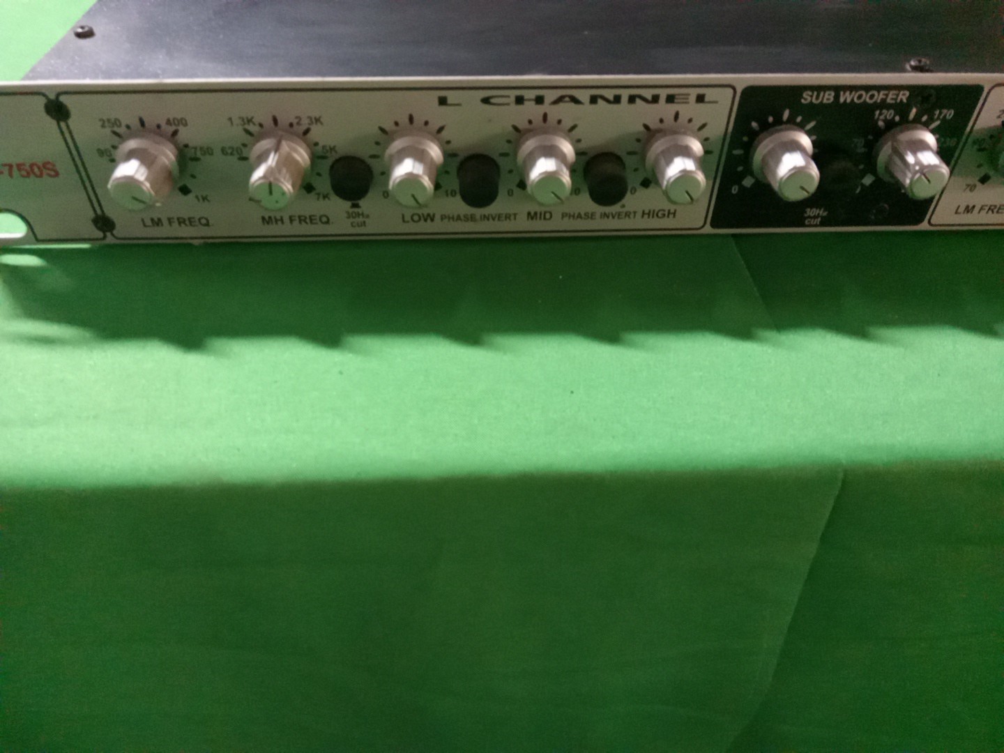 GLI rackmount CROSSOVER For PARTS not WORKING