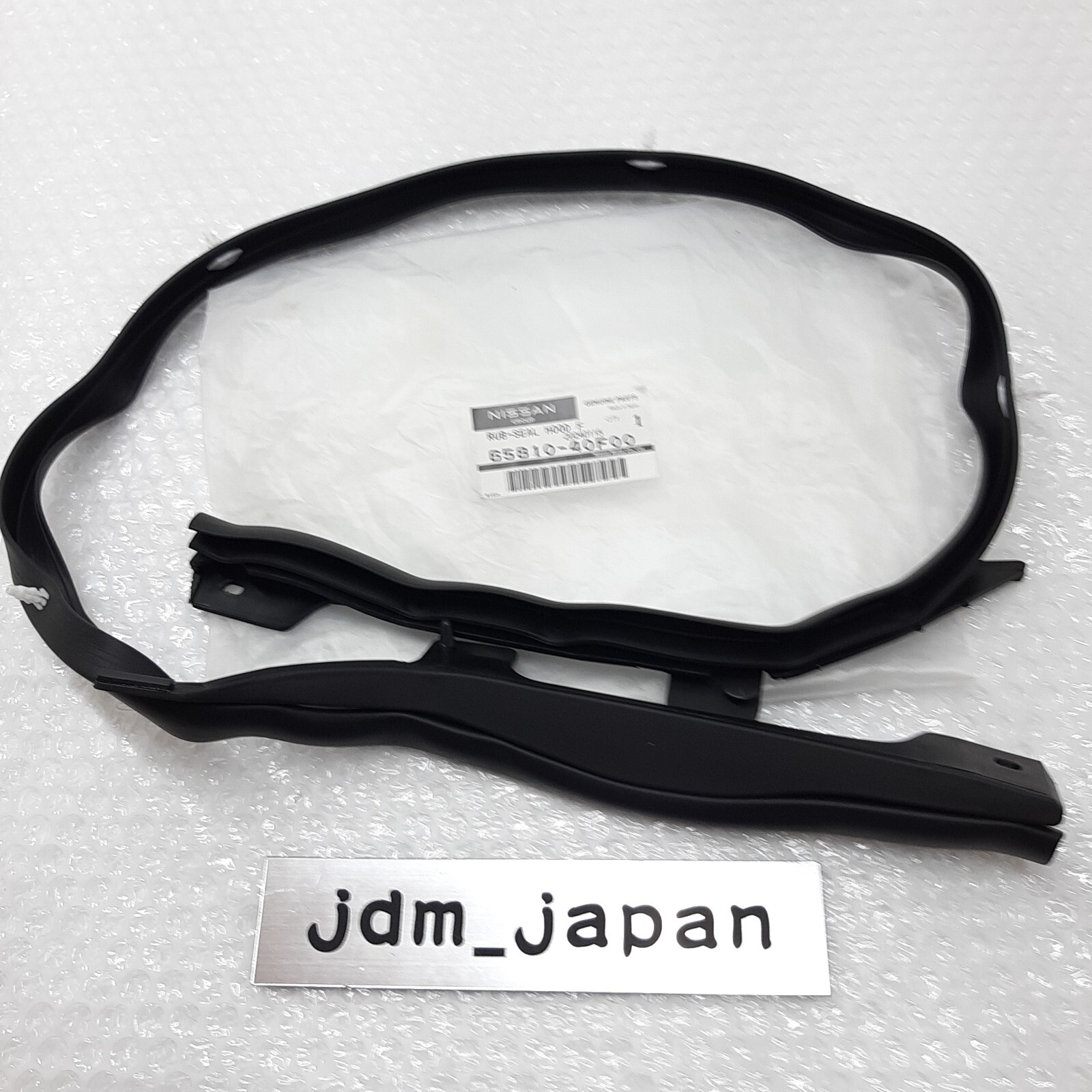 NISSAN 65810-40F00 200SX 180SX Seal Hood Front Genuine New Japan