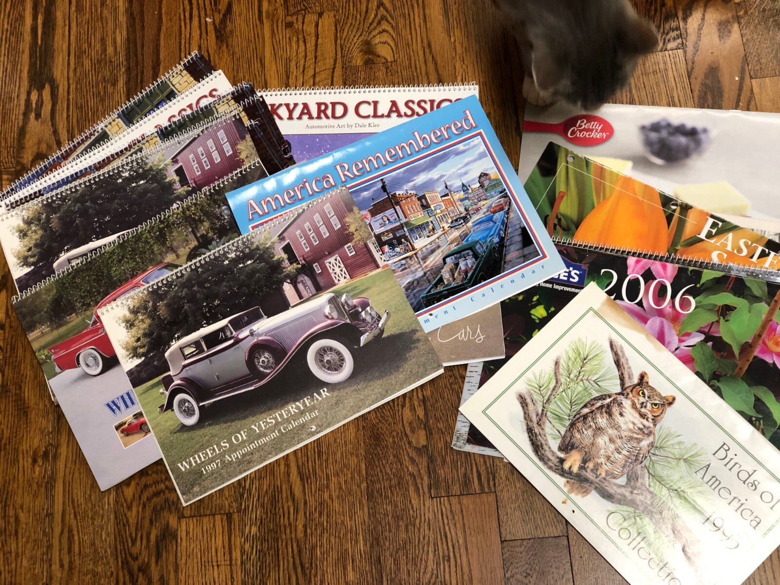 Lot of 21  Vintage CalendarsVtg Classic Cars American Flowers 19952017 G2U