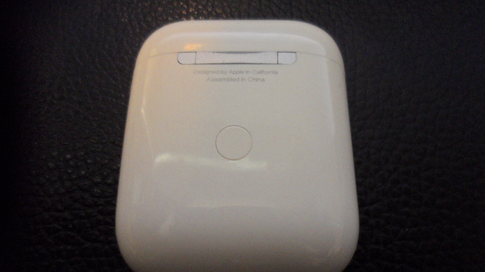Apple AirPods Wireless Charging Replacement Case ONLY (A1938) USED GOOD COND