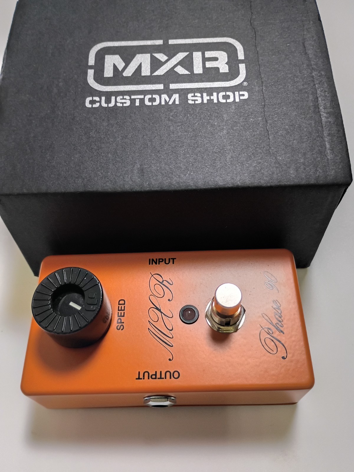 MXR® Script Phase 90 - LED