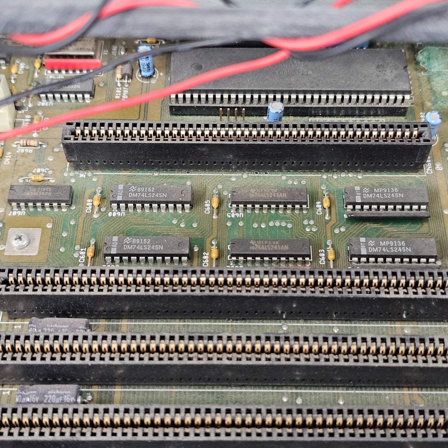 Commodore Amiga 2000HD Vintage Personal Computer A2000