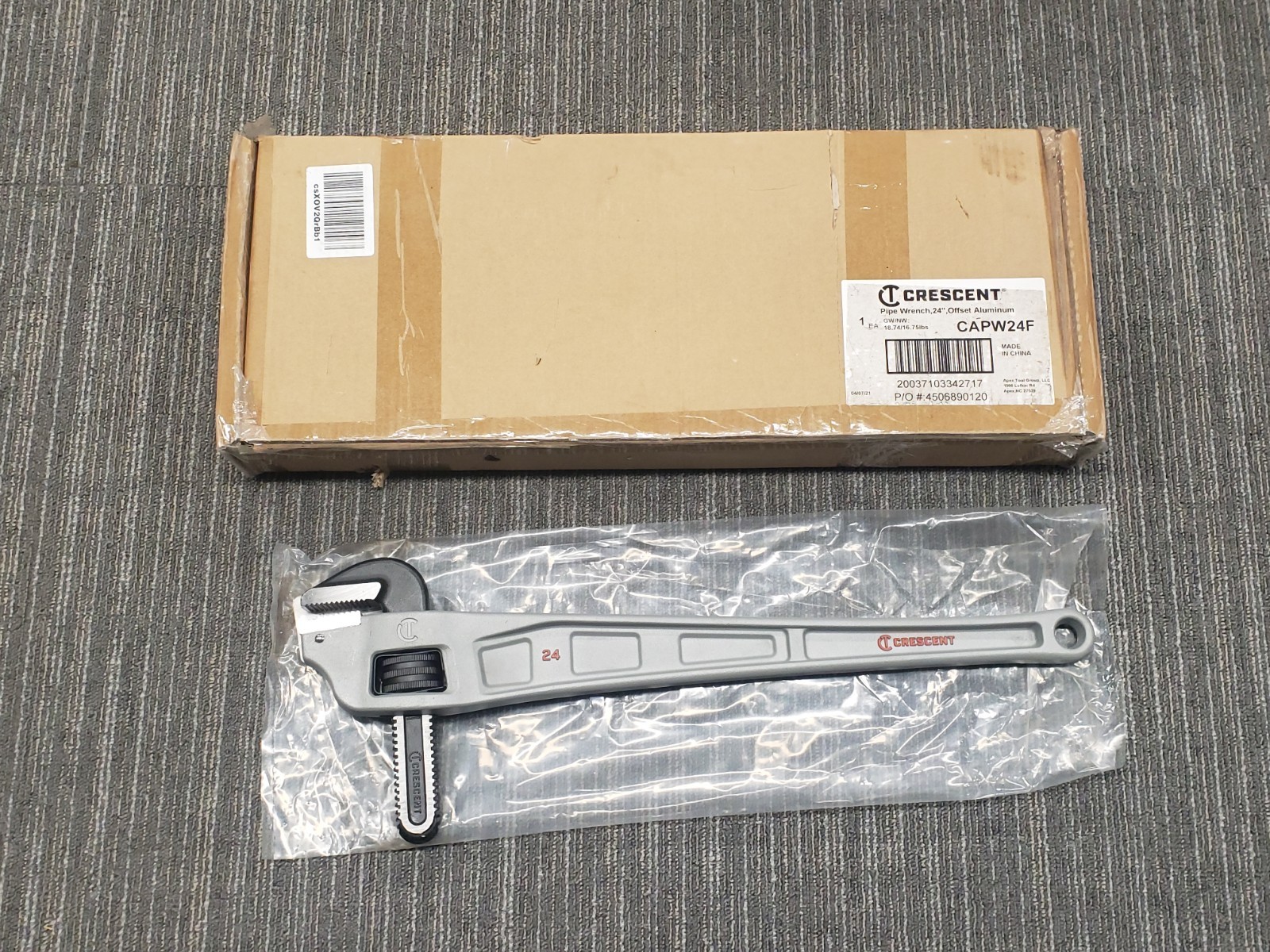 NEW Crescent CAPW24F Pipe Wrench Aluminum Offset Handle 24" - FREE SHIPPING
