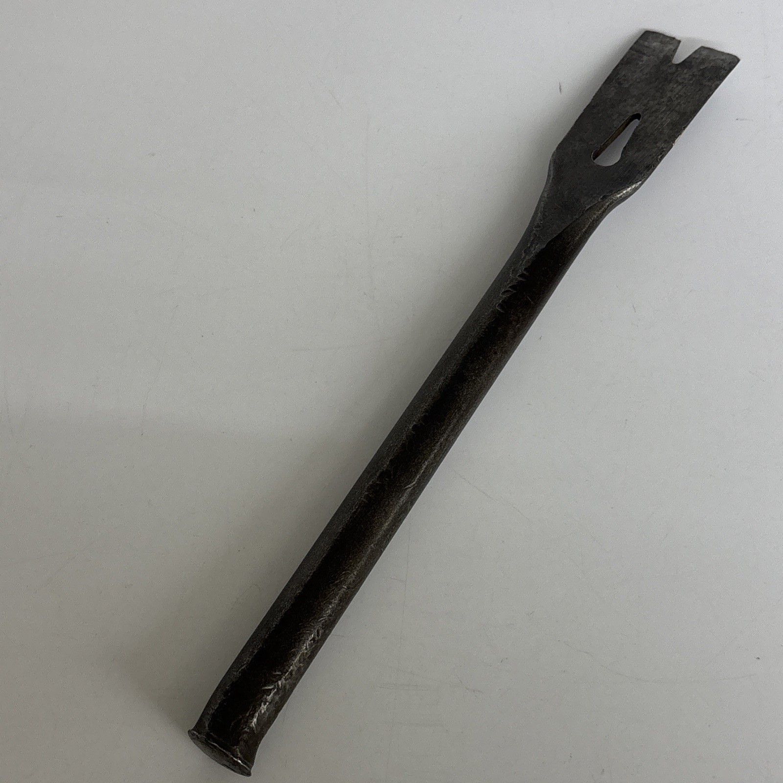 Vintage 10” Solid Steel Pry Bar Nail Puller Wrecking Tool