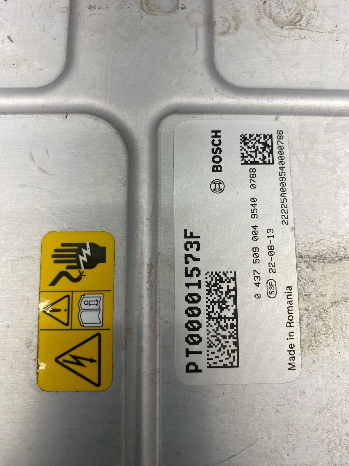2022-2024 RIVIAN R1S OEM FRONT POWER CONVERTER CONTROL MODULE PT00001573F