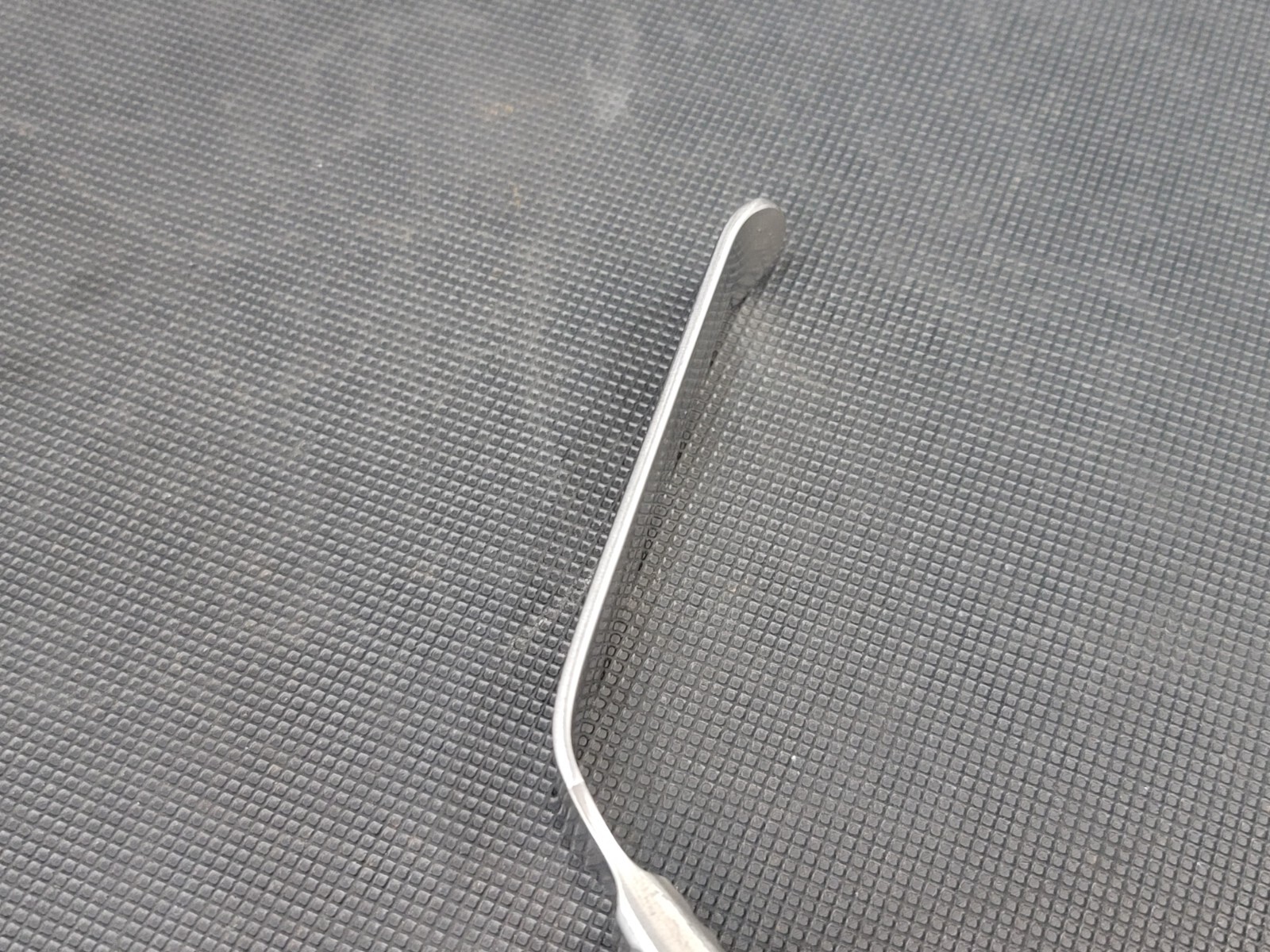 VM84-2192 Blade Retractor 18mm 7" Germany