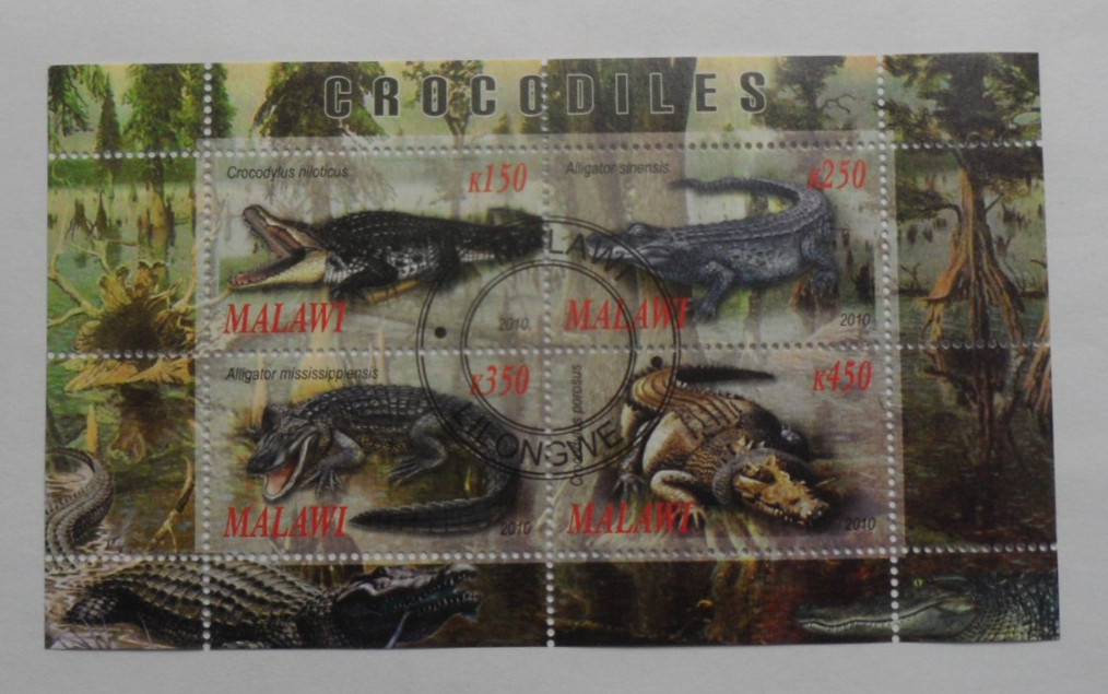 STAMPMART : MALAWI 2010 WILDLIFE CROCODILES ANIMAL CTO USED SOUVENIR SHEET