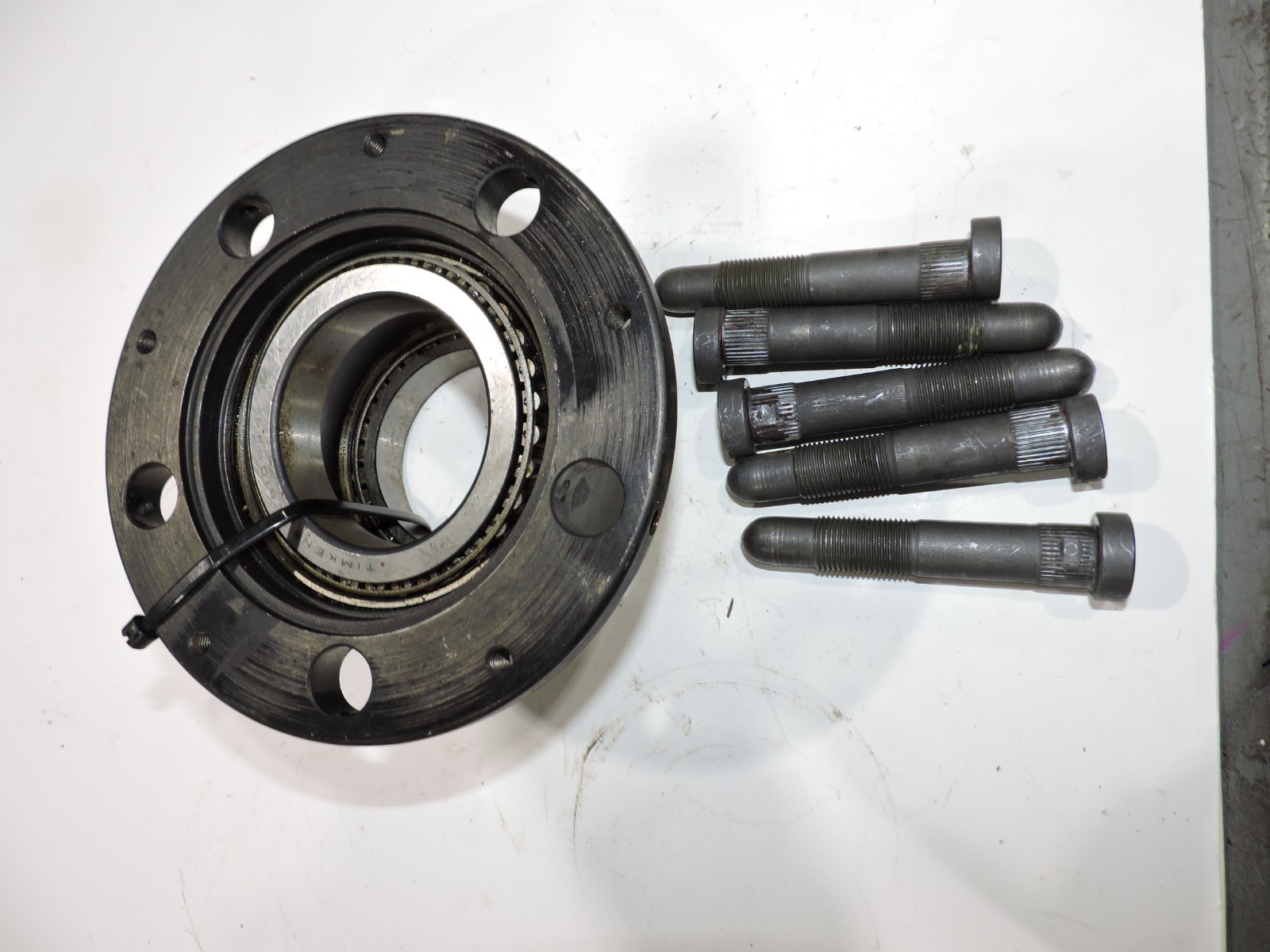 Timken Grand National rear 5x5 hub w/ bearings / studs NASCAR