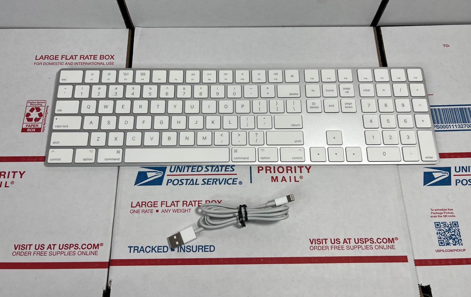 Apple A1843 Magic Keyboard with Numeric Keypad +  Cable - SAME DAY - WARRANTY