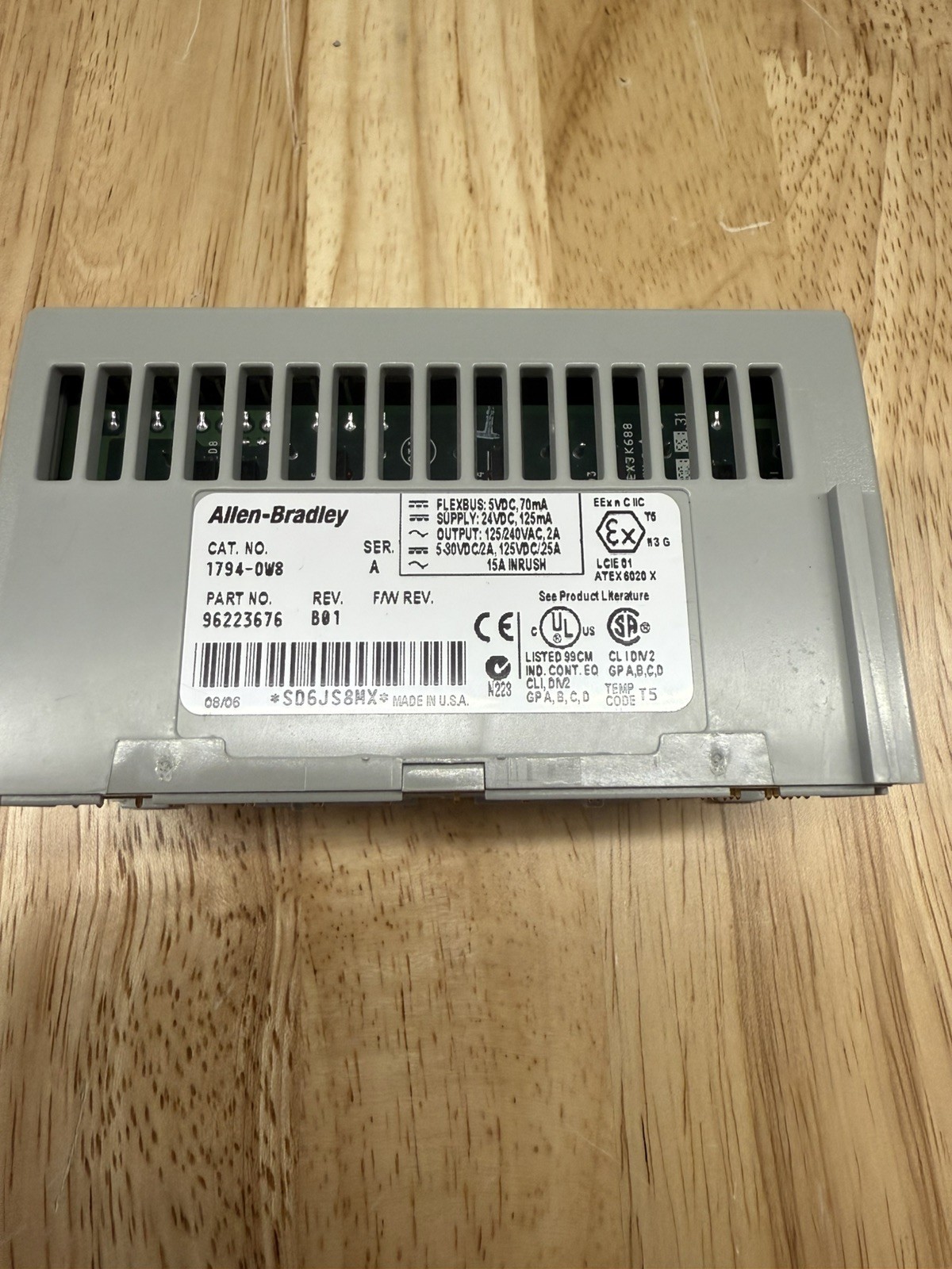 Allen-Bradley 1794-OW8 Flex I/O Digital Relay PLC Output Module