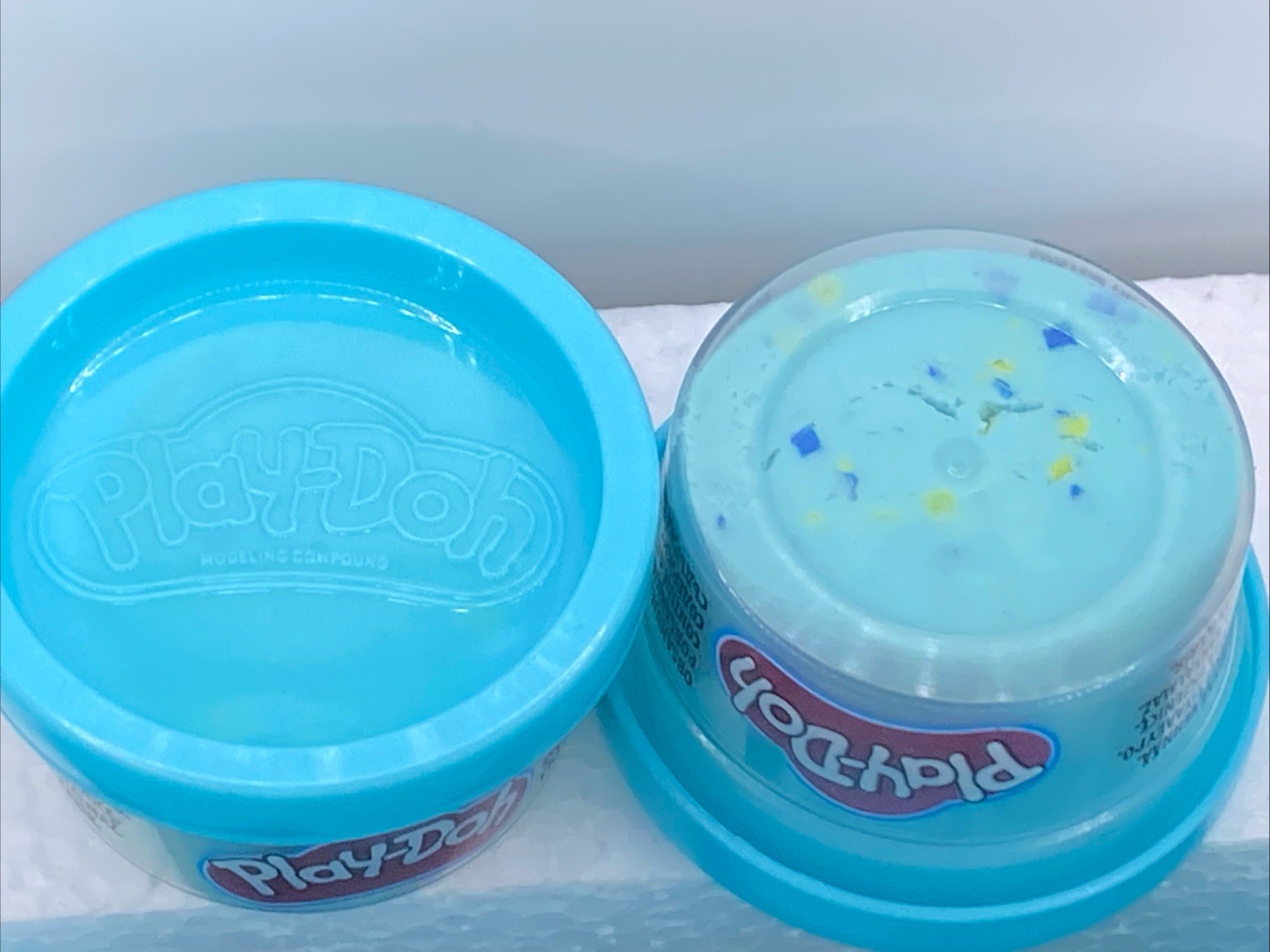Hasbro Play-Doh (25) 1 Ounce Containers CONFETTI BLUE