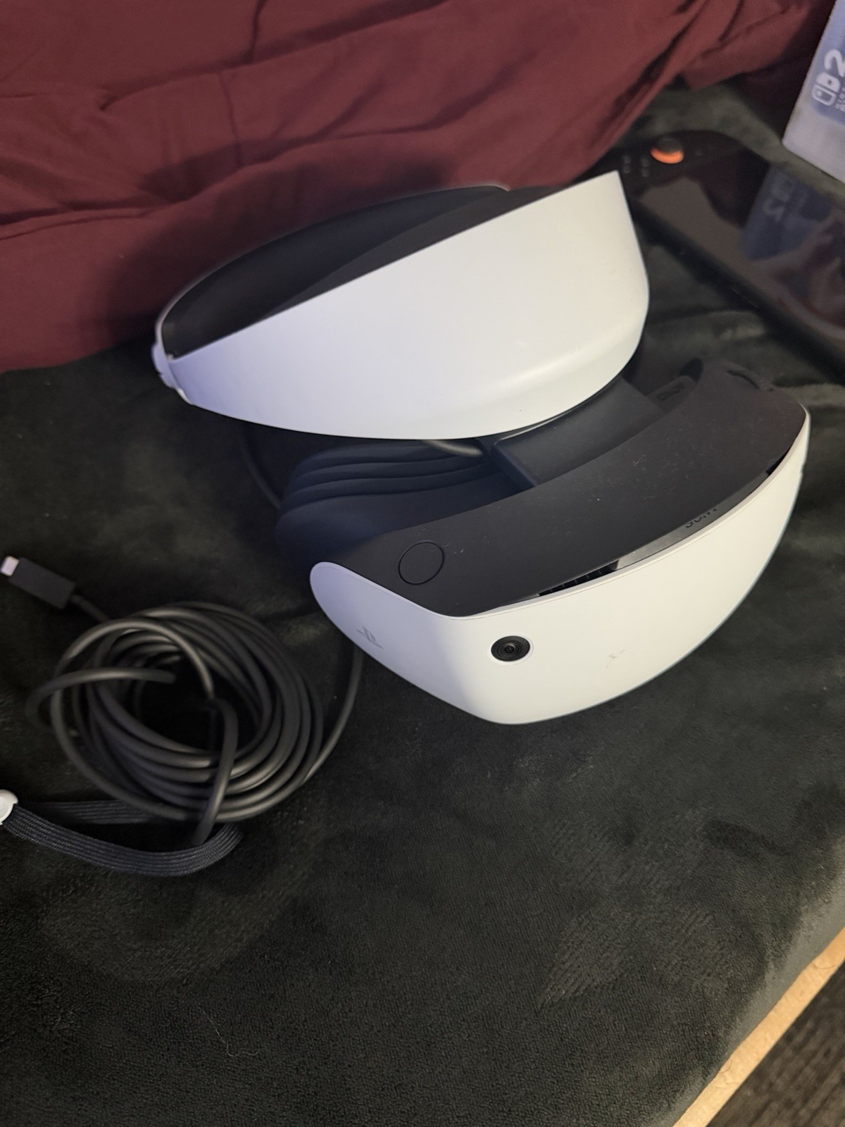 Sony PlayStation VR2 VR Headset w/ PS VR2 Sense Controllers & Cable White/Black