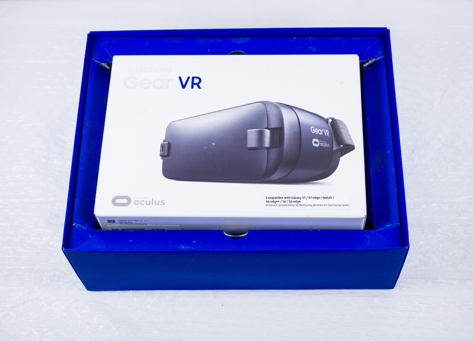NEW SAMSUNG OCULUS GEAR VR HEADSET ORIGINAL SEALED BOX NO CONTROLER