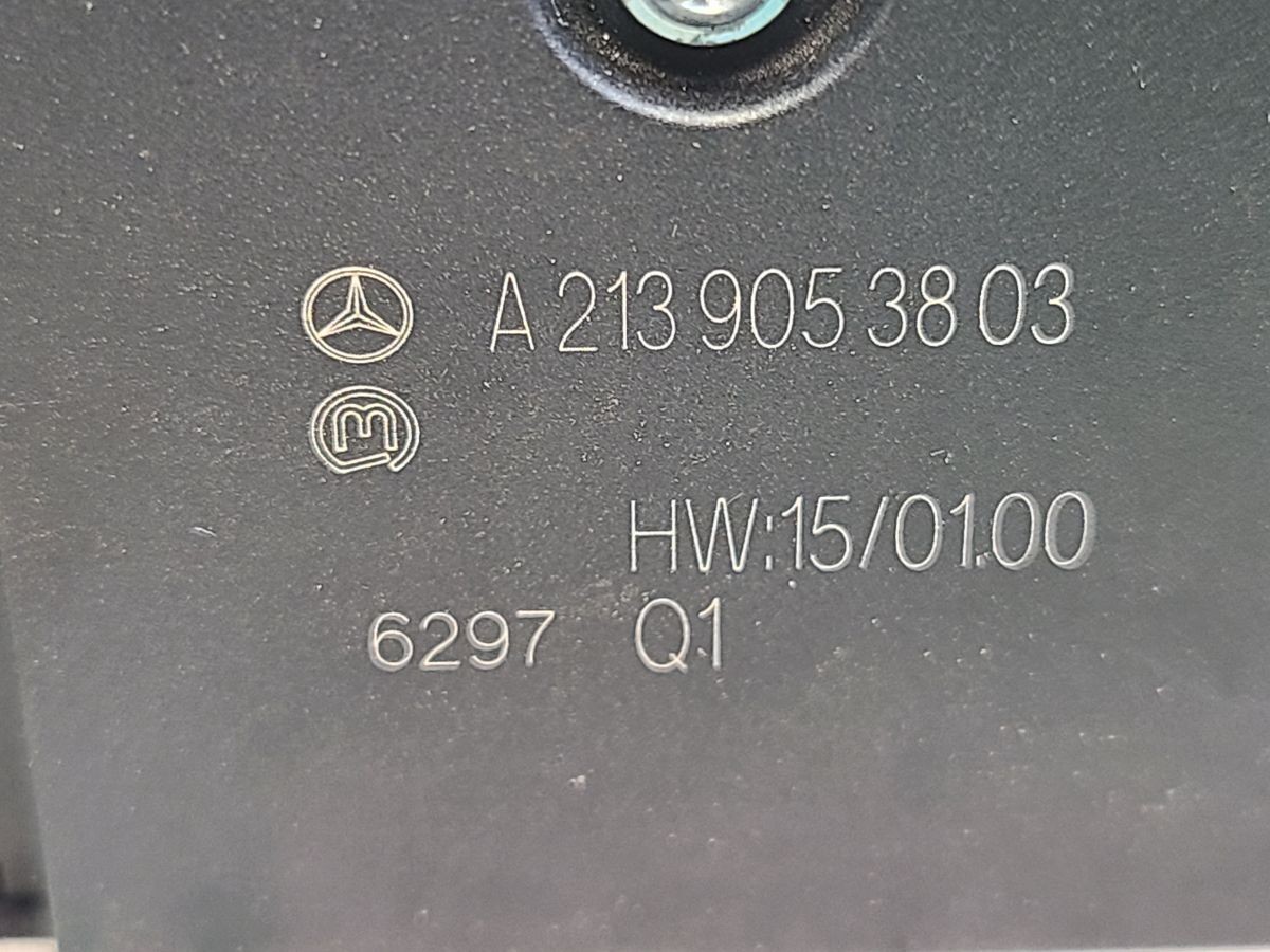 MERCEDES E-CLASS W213 Parking Brake Switch A2139053803