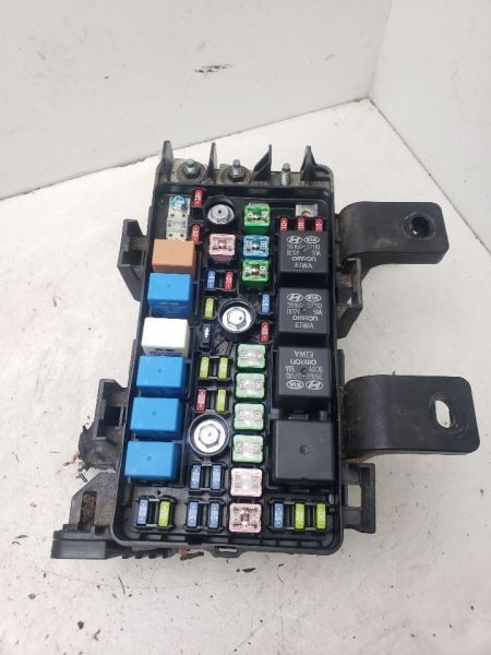 Used Fuse Box Engine fits: 2010 Hyundai Sonata engine compartment 2.4L VIN C 8th