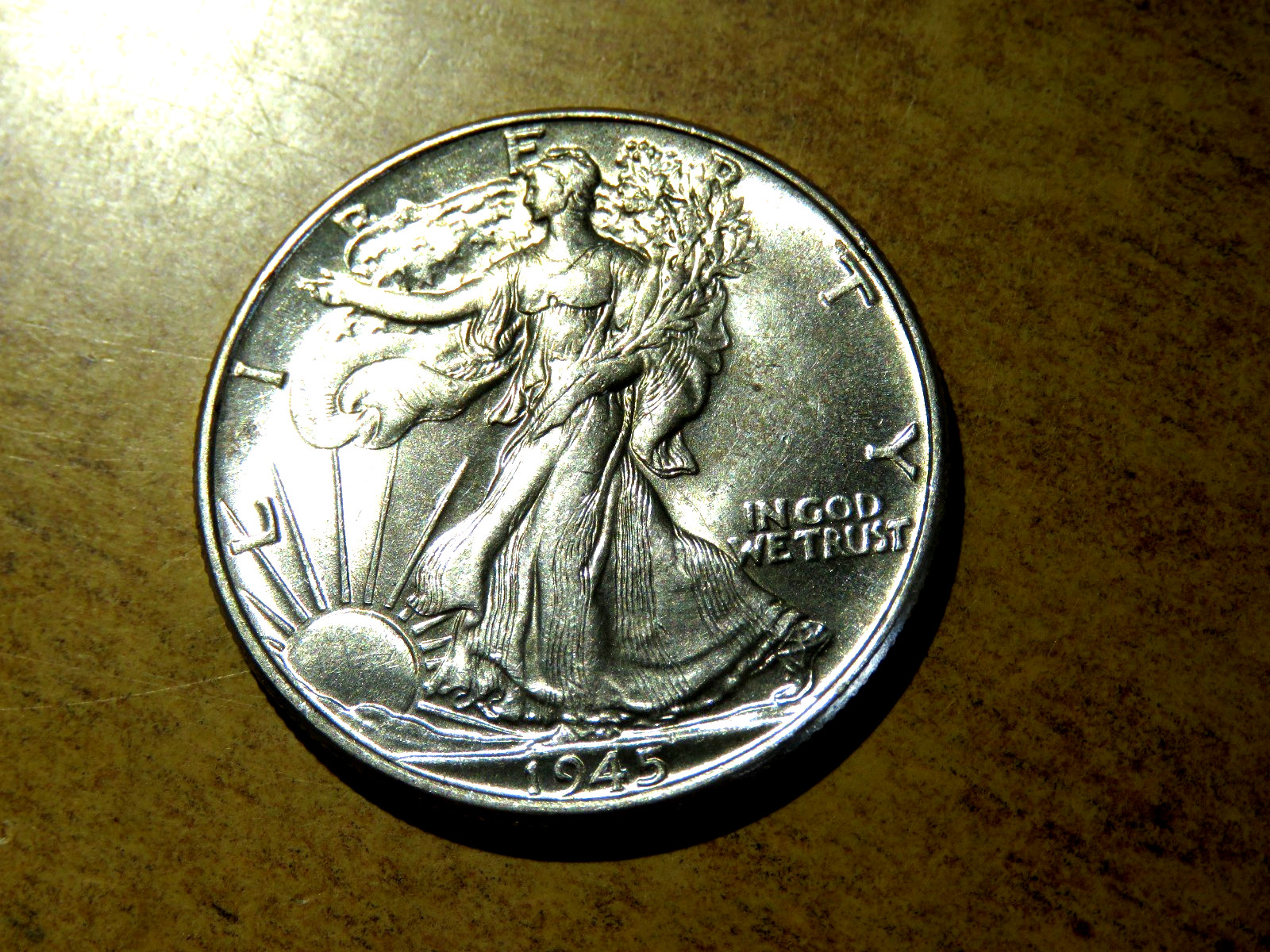 1945 P Walking Liberty Half Dollar Brilliant Uncirculated Mint Luster #2 O1