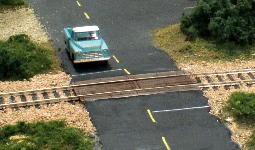 Woodland Scenics  HO  Wood Plank Grade Crossing  WOO1147