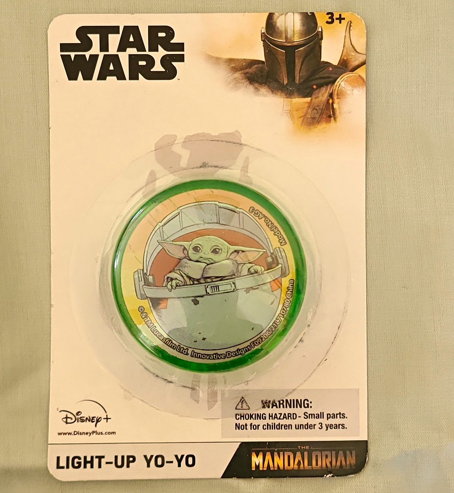 Disney+ Star Wars The Mandalorian Grogu Light-Up Yo-Yo Age 3+ 2020