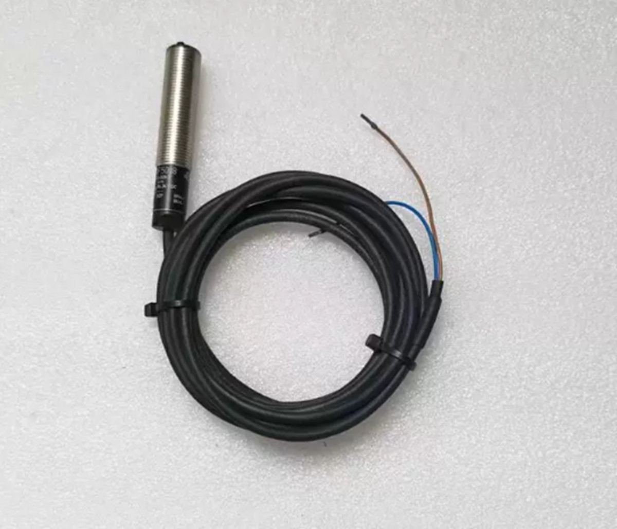 NEW IFM OF5018 Proximity Switch