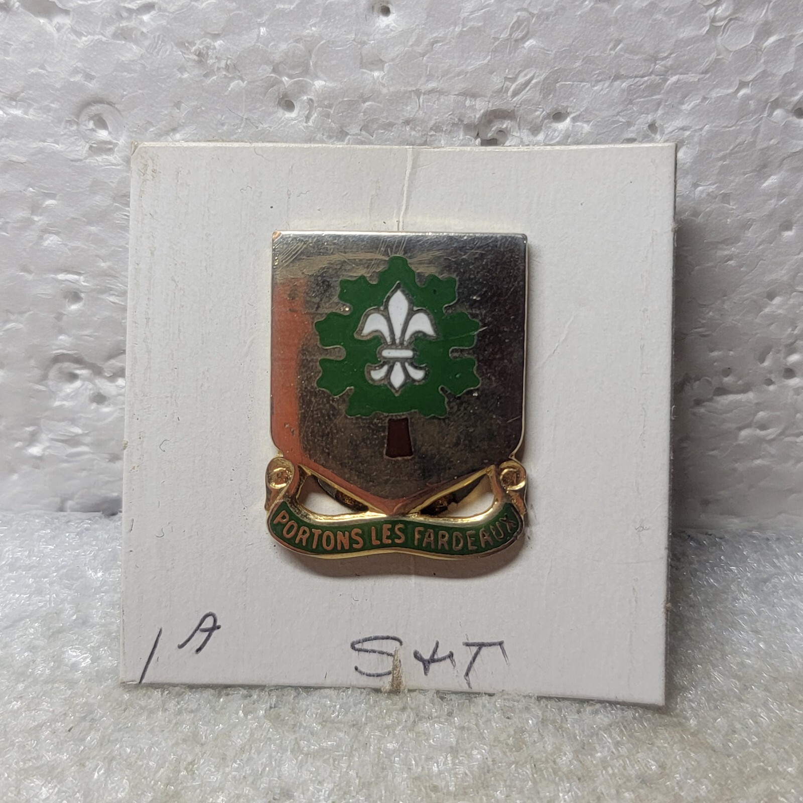 VTG Authentic US Army 1st Supply & Transportation Battalion Pin DI DUI G23 Crest