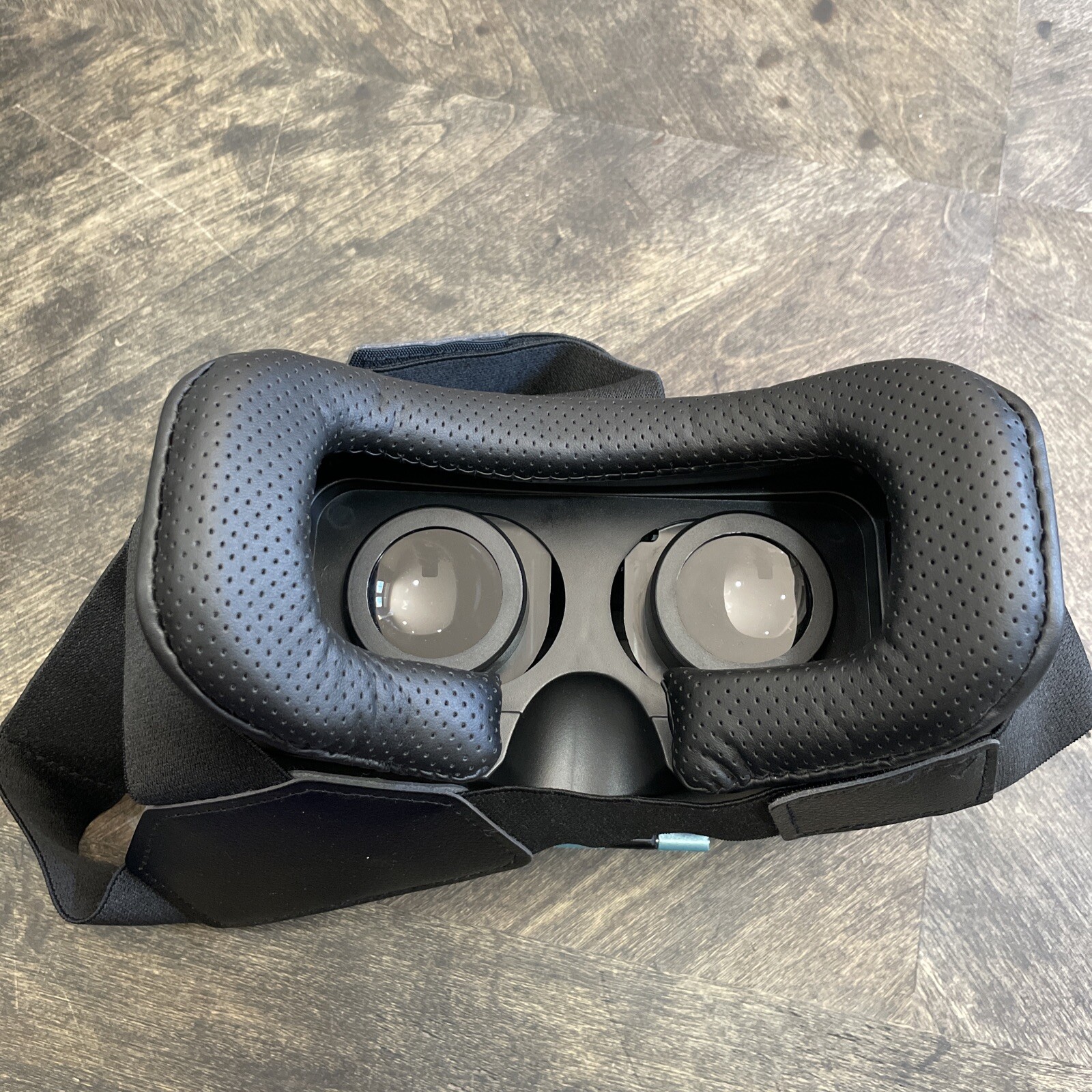 Emerge Tech EUVRC Utopia 360Degree Virtual Realty Headset with Bluetooth...