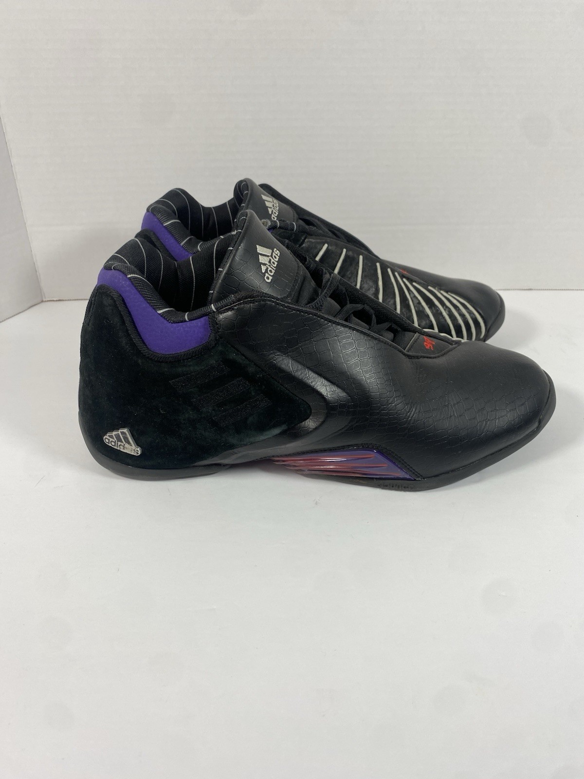 ADIDAS T-MAC 3 Restomod Size 9.5 GY2394 Basketball Shoes Black Purple Lace Up