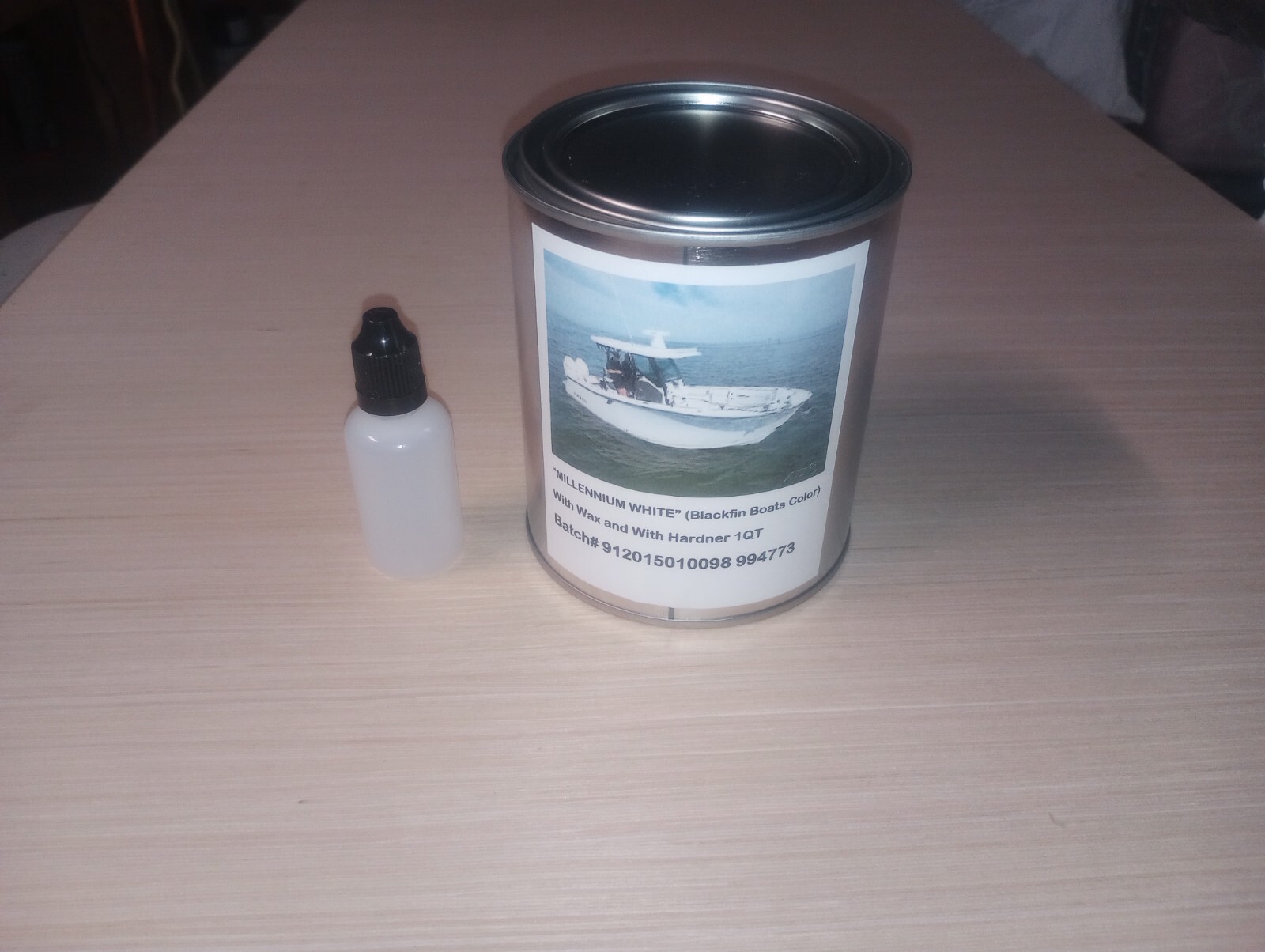 "Millennium White" (Blackfin Boats color) with wax with Hardner 1Qt