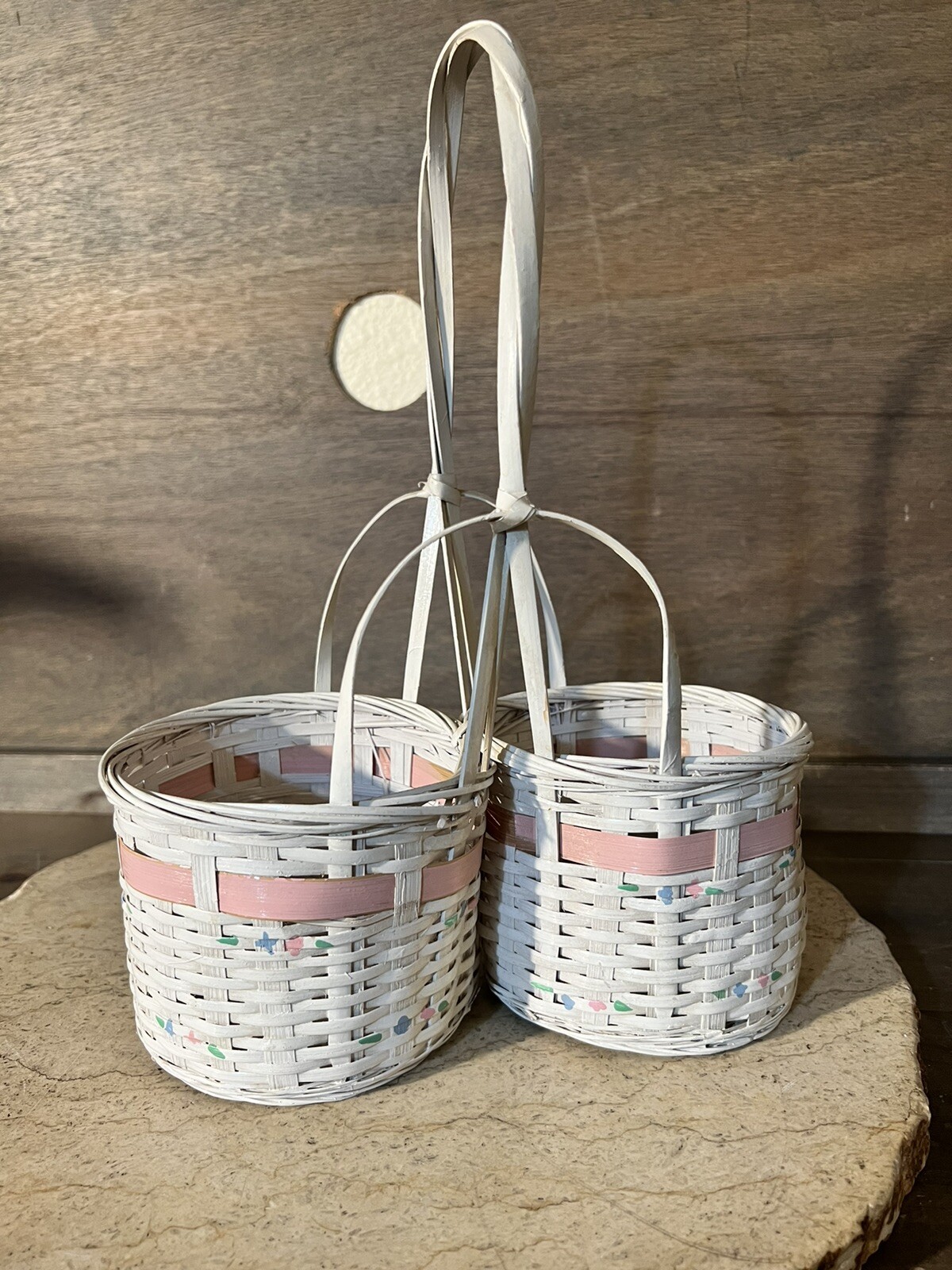 VINTAGE BASKET WOVEN HANDLE STORAGE EASTER WHITE PINK PAINTED  12" X 9"