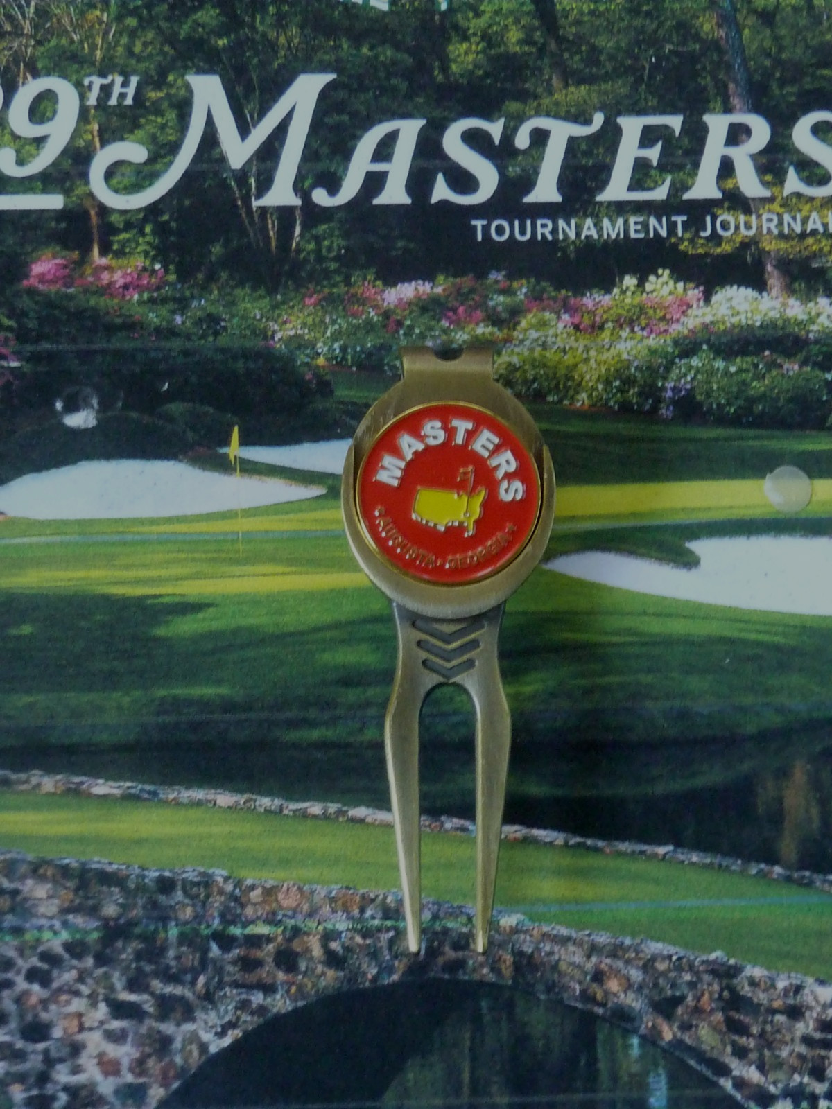 The Masters Red Ball Marker 25/26  Slider Divot Tool - Great Looking