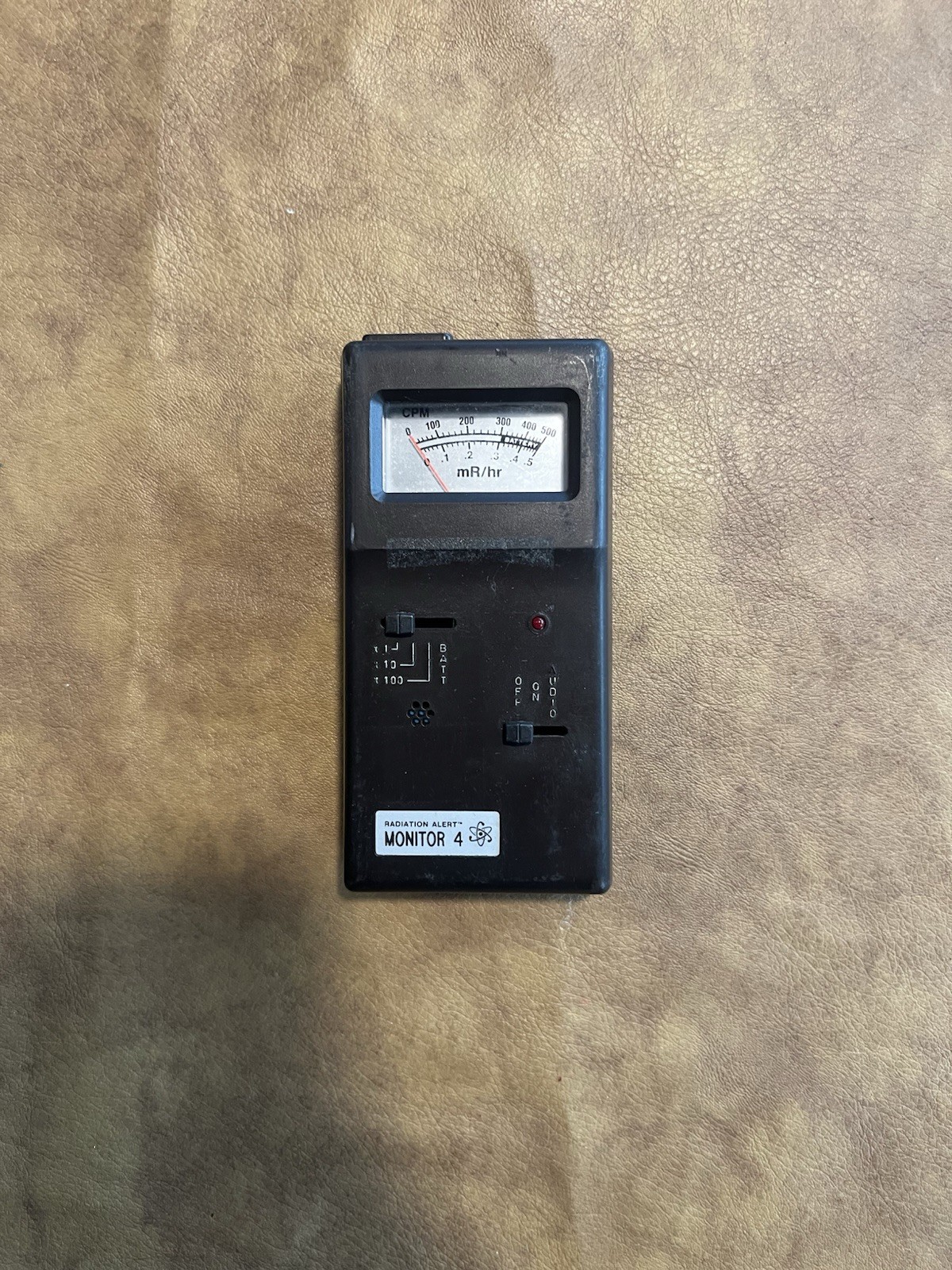 Radiation Alert Monitor 4 S.E. International Survey Meter Geiger Counter Used
