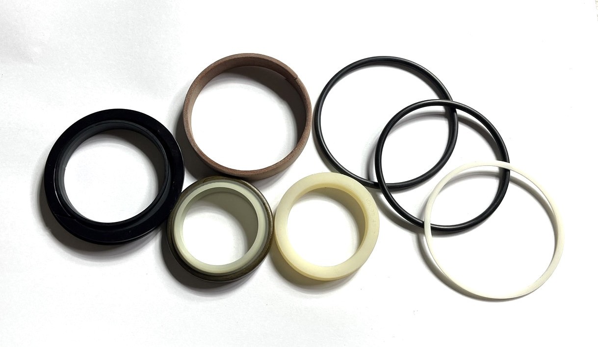 [Generic] Yanmar B6-2 Arm Cylinder Seal Kit. (with ring)