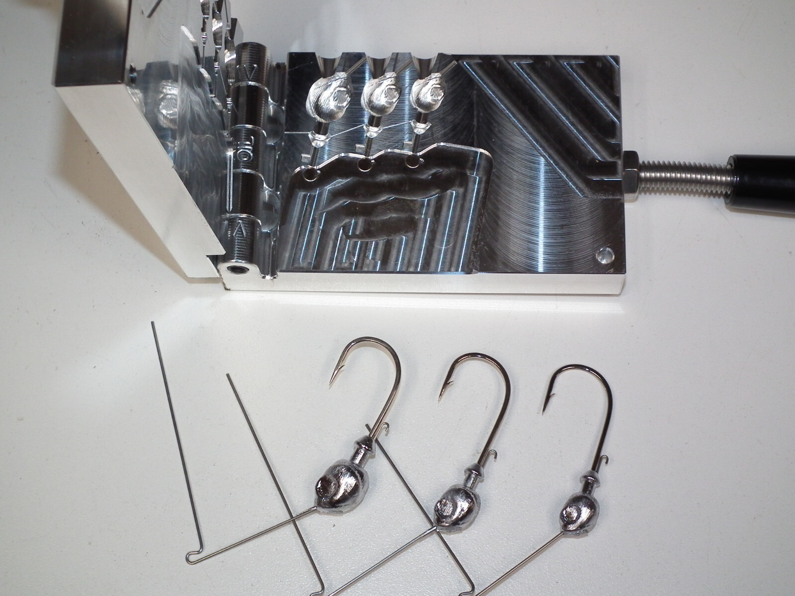 Freshwater Spinnerbait -16 Bullhead 3/8, 1/2, 3/4oz mold CNC Aluminum USA 3RD