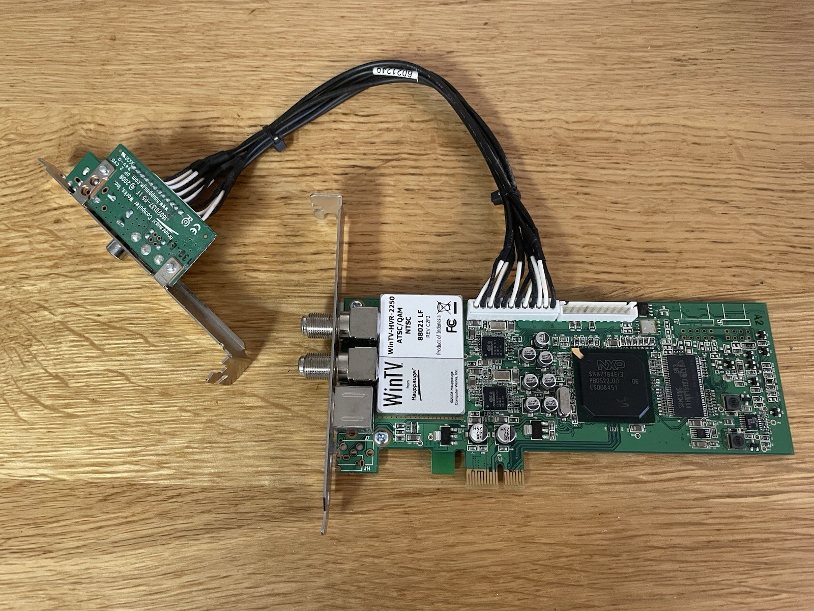 Hauppauge WINTV-HVR-2250 Dual Hybrid TV Tuner w/16020137 05 LF