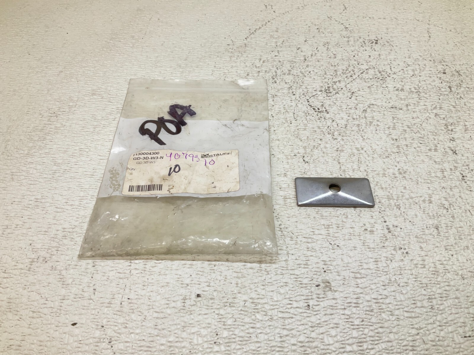 Stauff GD-3D-W3-N Cover Plate 4079310 GD3DW3N New (TSC)