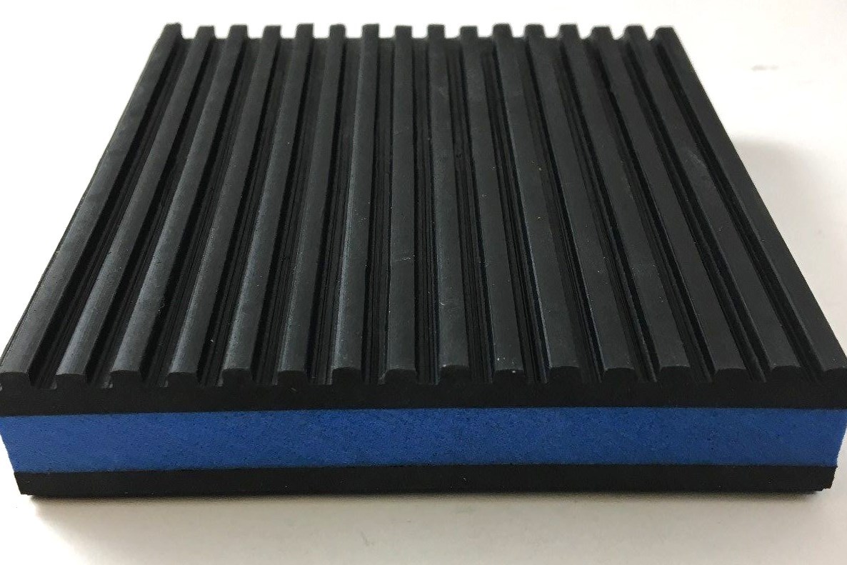 1 RUBBER ANTI VIBRATION PAD FOR AIR COMPRESSORS & EQUIPMENT 4'' X 4'' X 7/8''