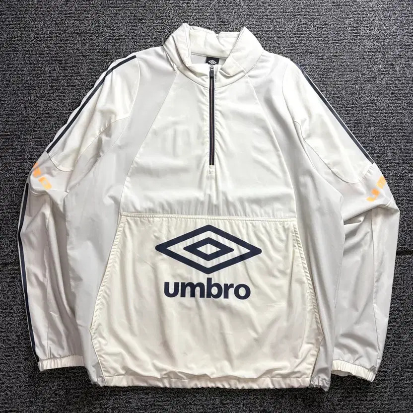 Umbro Big Logo Nylon Woven Pullover Anorak Warm-up 2804