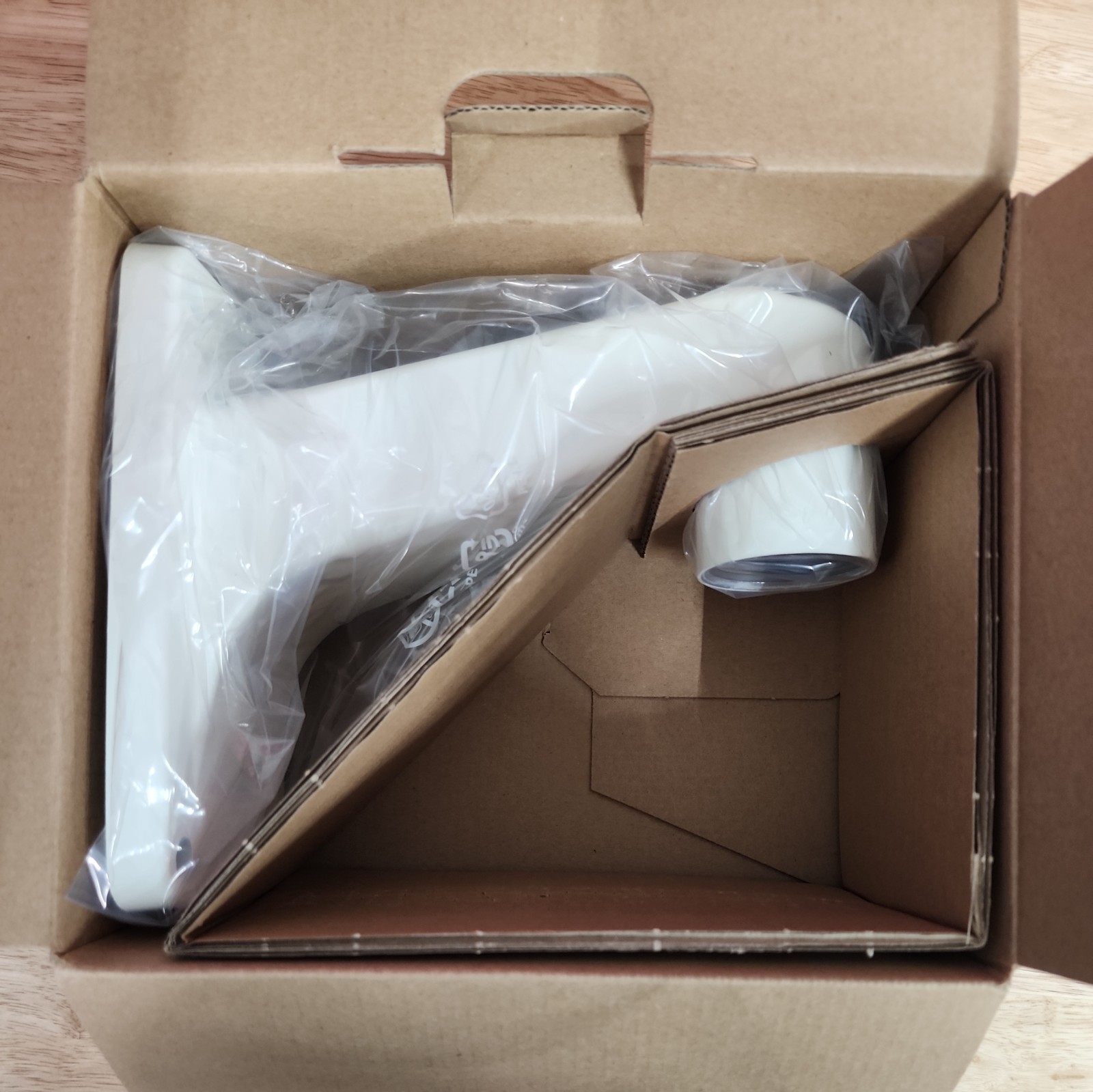 Hanwha SBP-300WM1 wall mount (New)